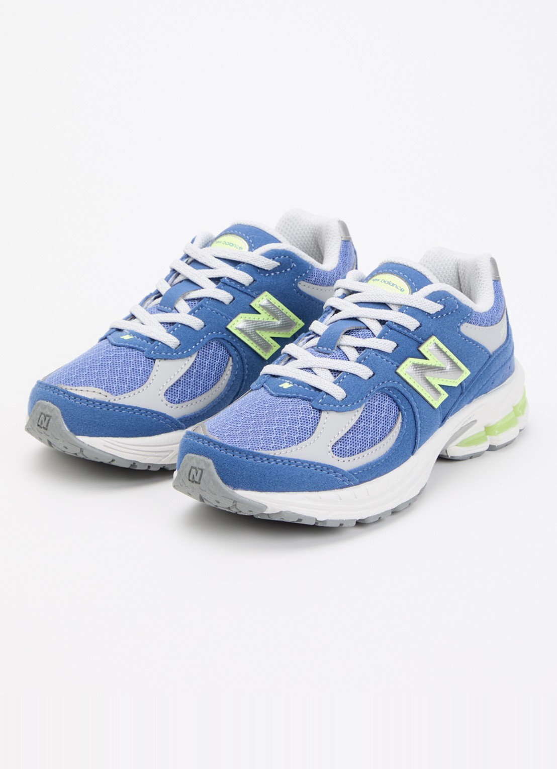 New Balance 2002R sneaker met mesh details - voorkant 3 blauw