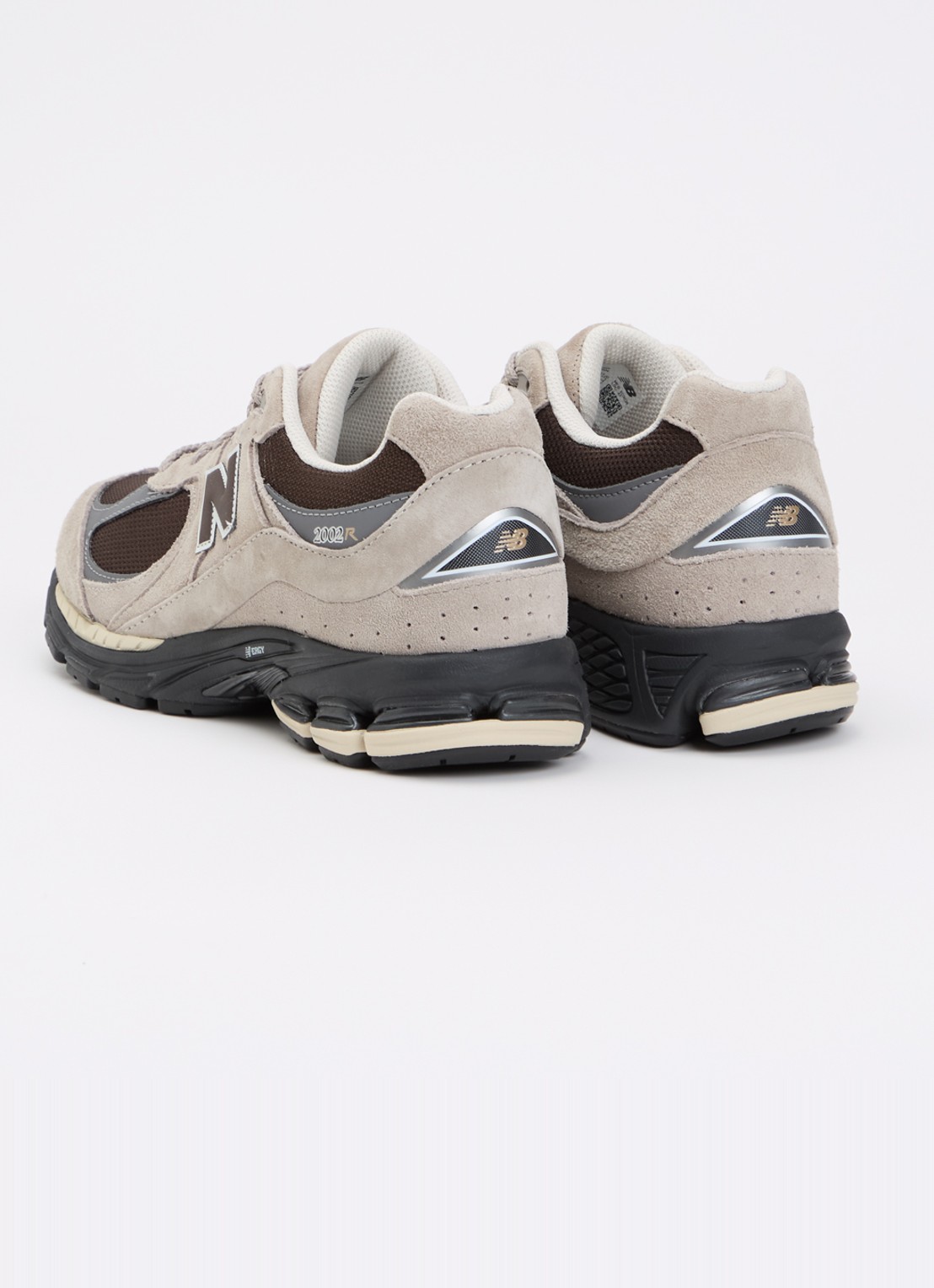 New Balance 2002R sneaker van suède met mesh details - achterkant beige