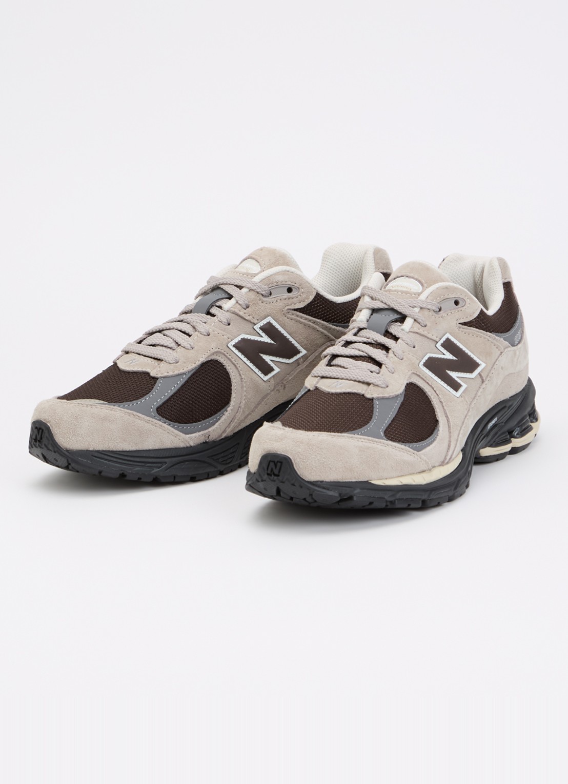 New Balance 2002R sneaker van suède met mesh details - detail 6 beige