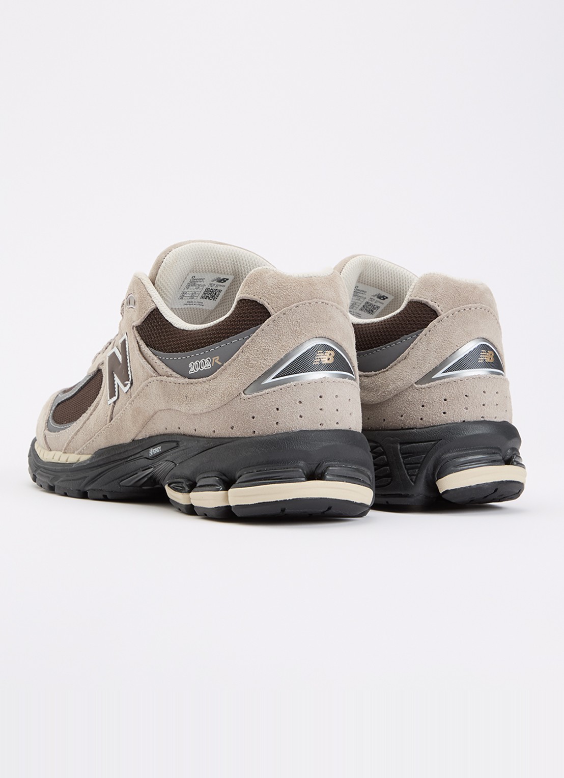 New Balance 2002R sneaker van suède met mesh details - achterkant 2 beige