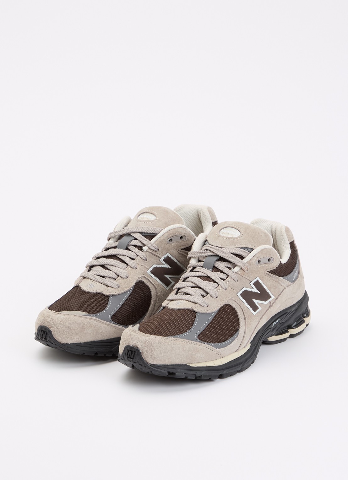 New Balance 2002R sneaker van suède met mesh details - detail 9 beige