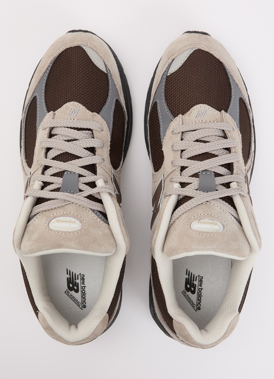 New Balance 2002R sneaker van suède met mesh details - detail 10 beige
