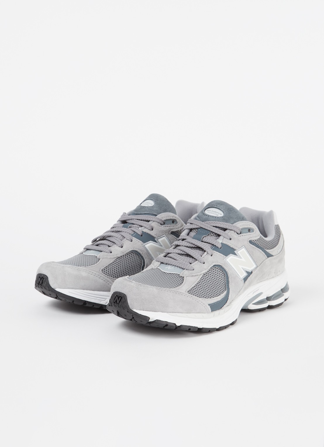 New Balance 2002R sneaker van suède met mesh details  - detail grijs