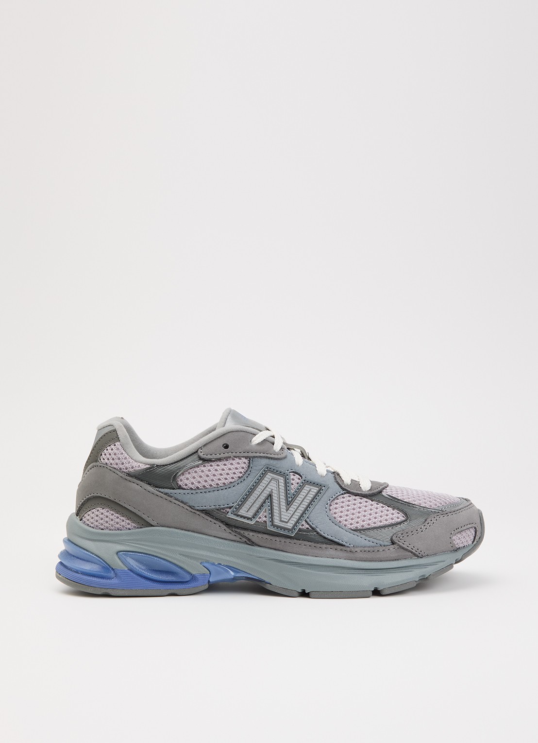 New Balance 2010 sneaker met mesh details - voorkant grijs