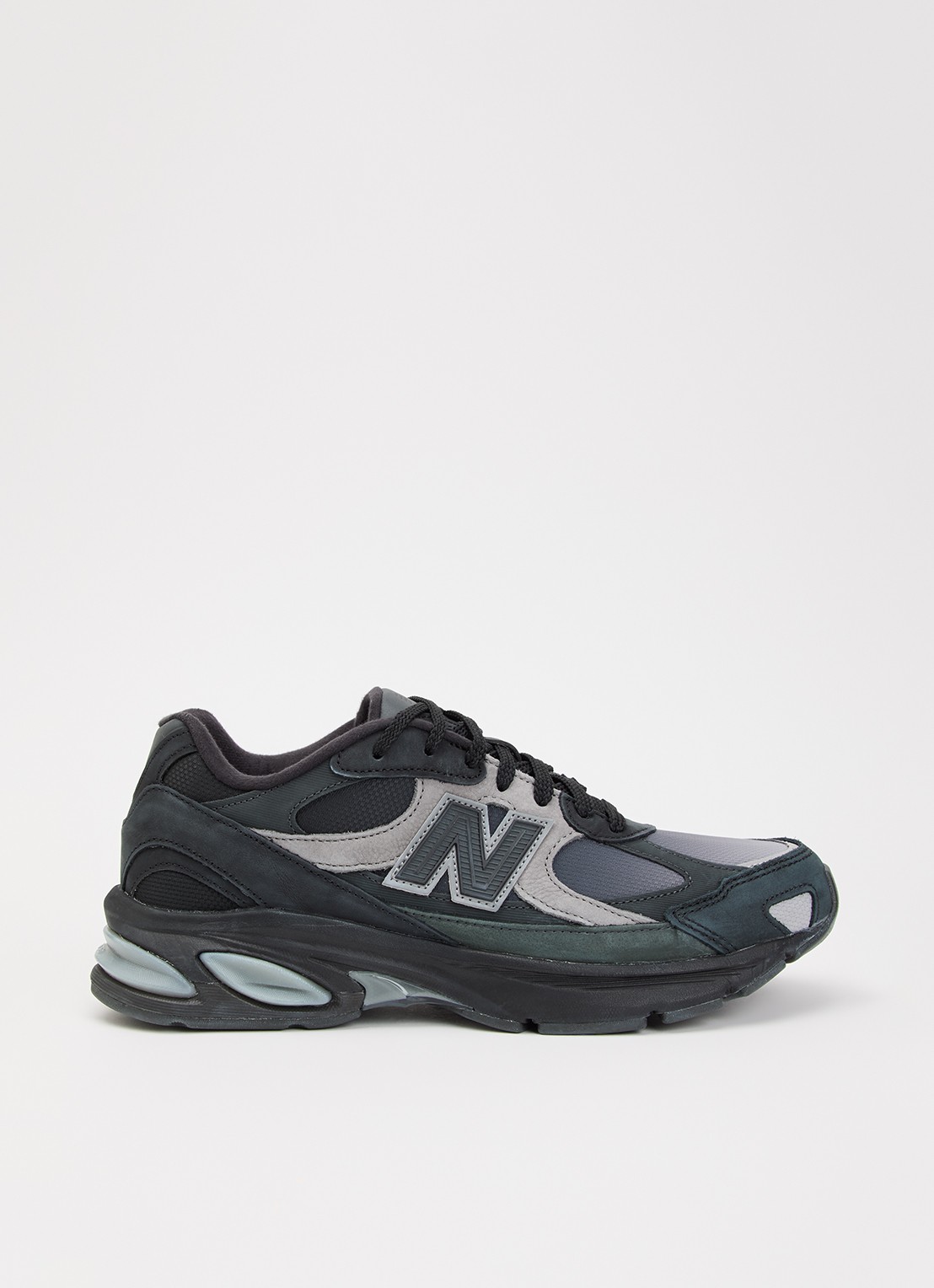 New Balance 2010 sneaker met mesh details - voorkant 5 zwart