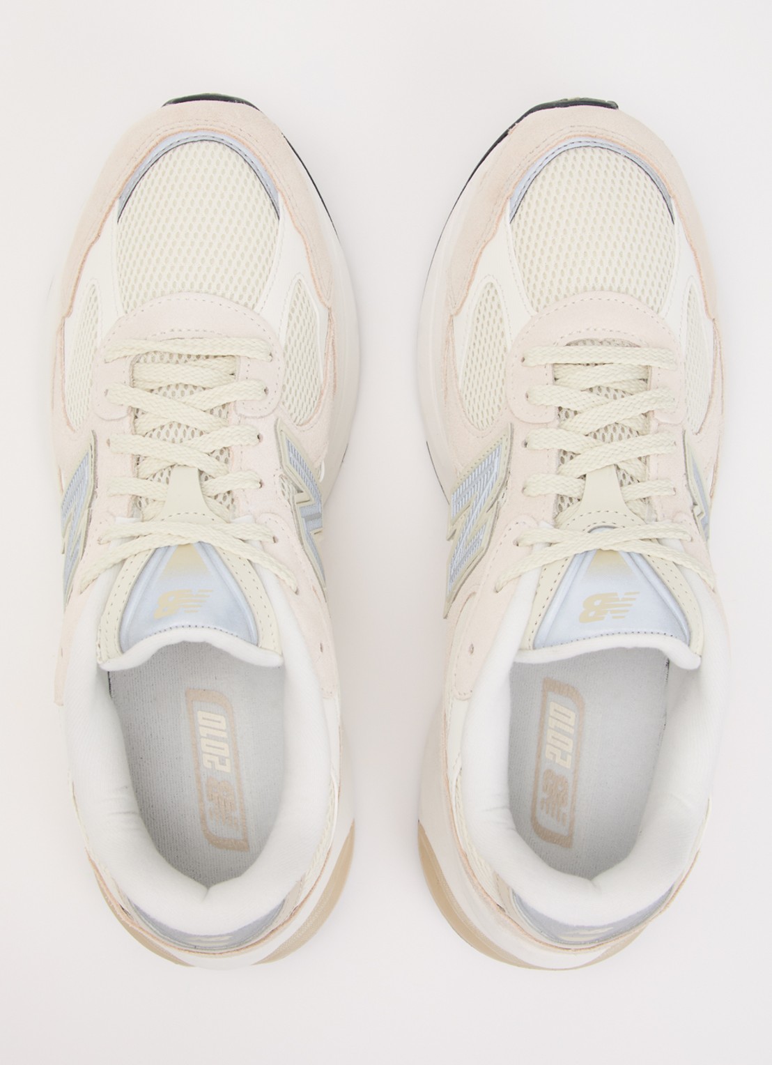 New Balance 2010 sneaker met suède details - detail 3 beige