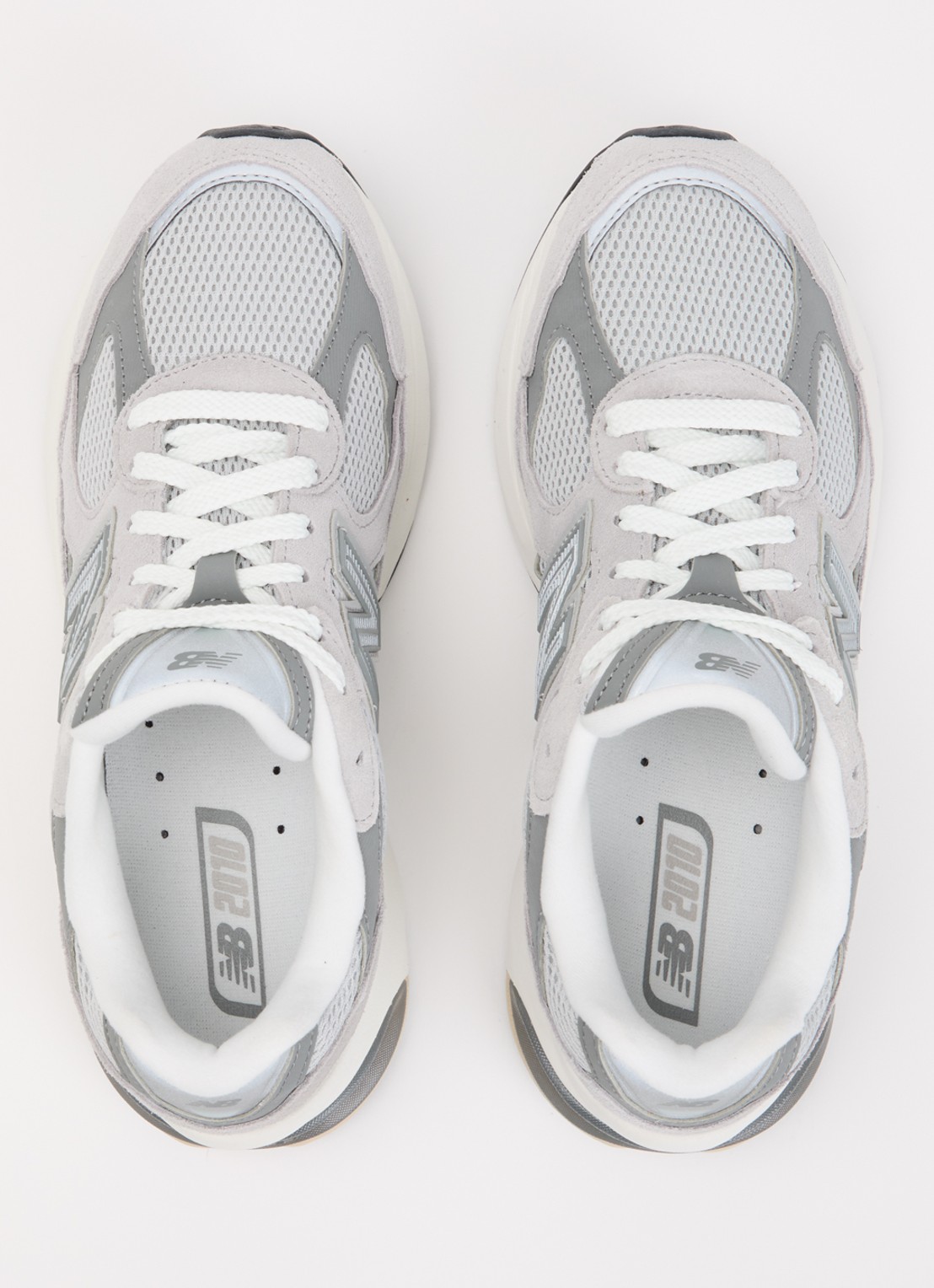 New Balance 2010 sneaker van mesh met details van nubuck - detail 2 lichtgrijs