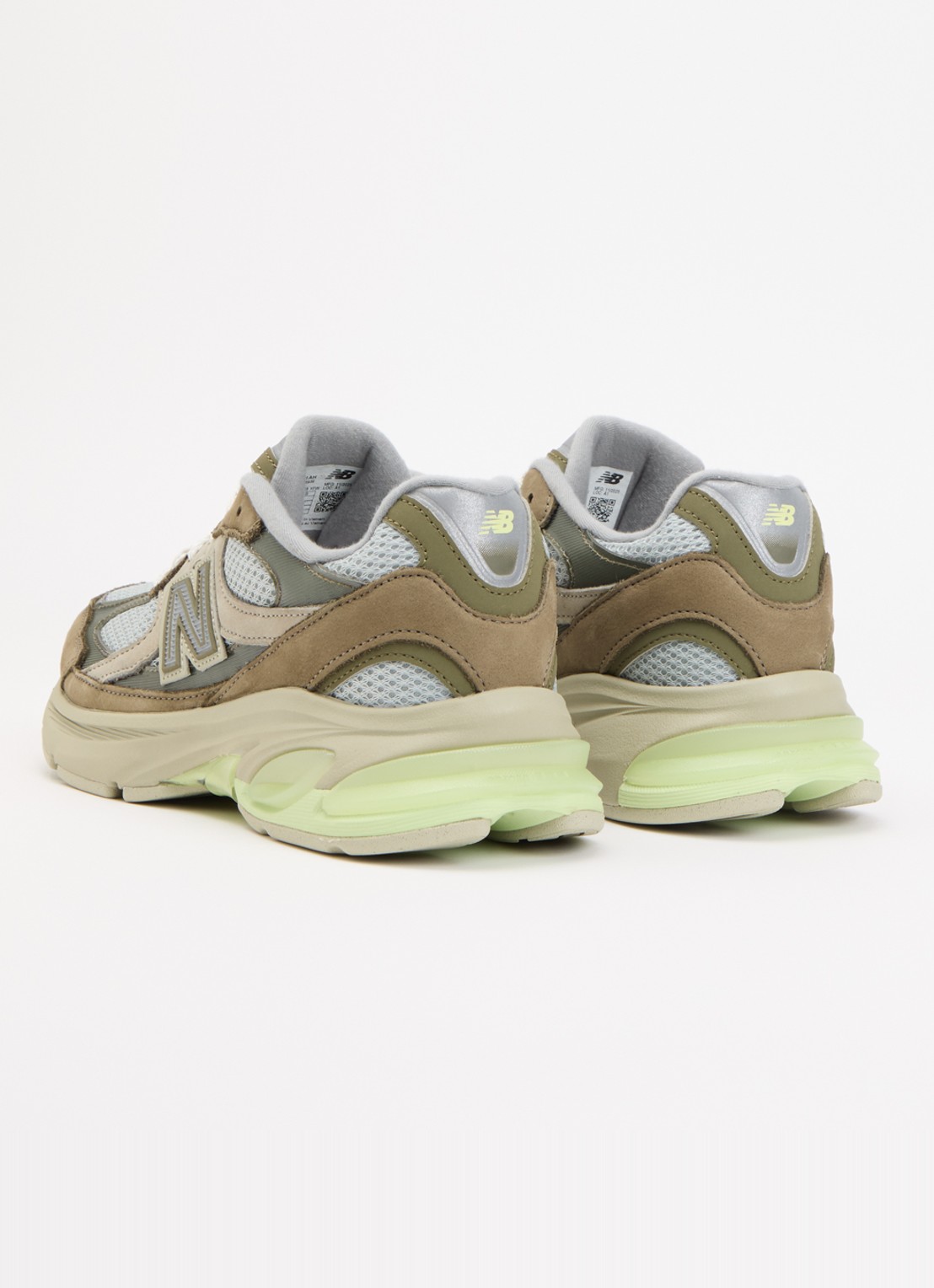 New Balance 2010 sneaker van mesh met details van nubuck - achterkant mosgroen