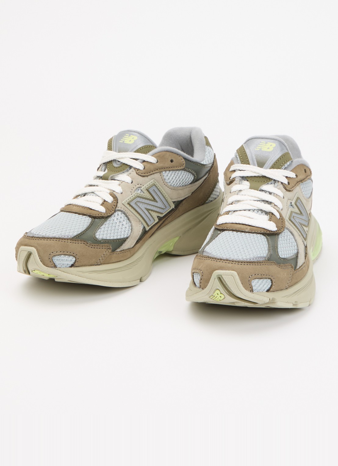 New Balance 2010 sneaker van mesh met details van nubuck - detail 2 mosgroen