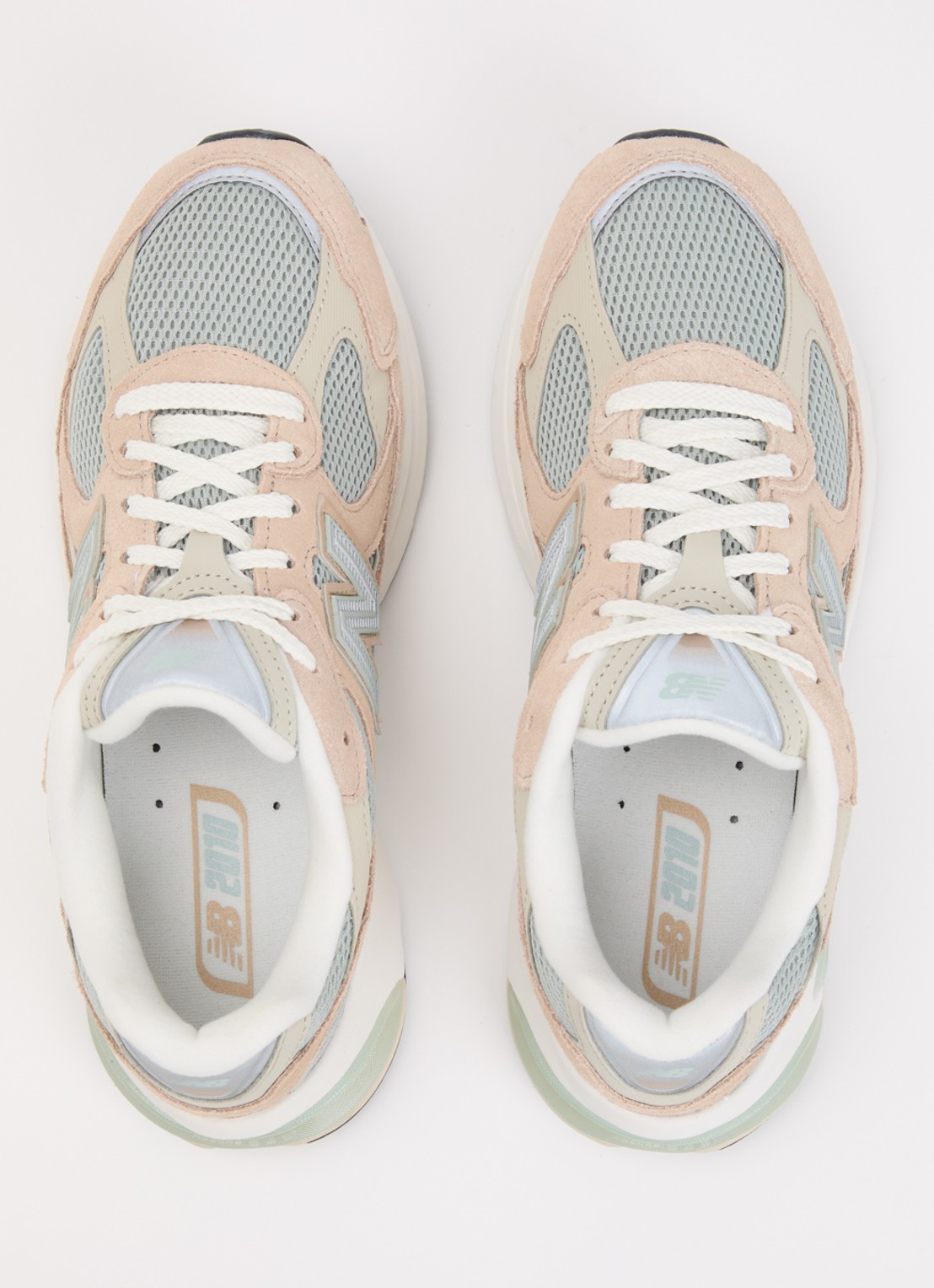 New Balance 2010 sneaker van mesh met details van nubuck - detail 3 beige