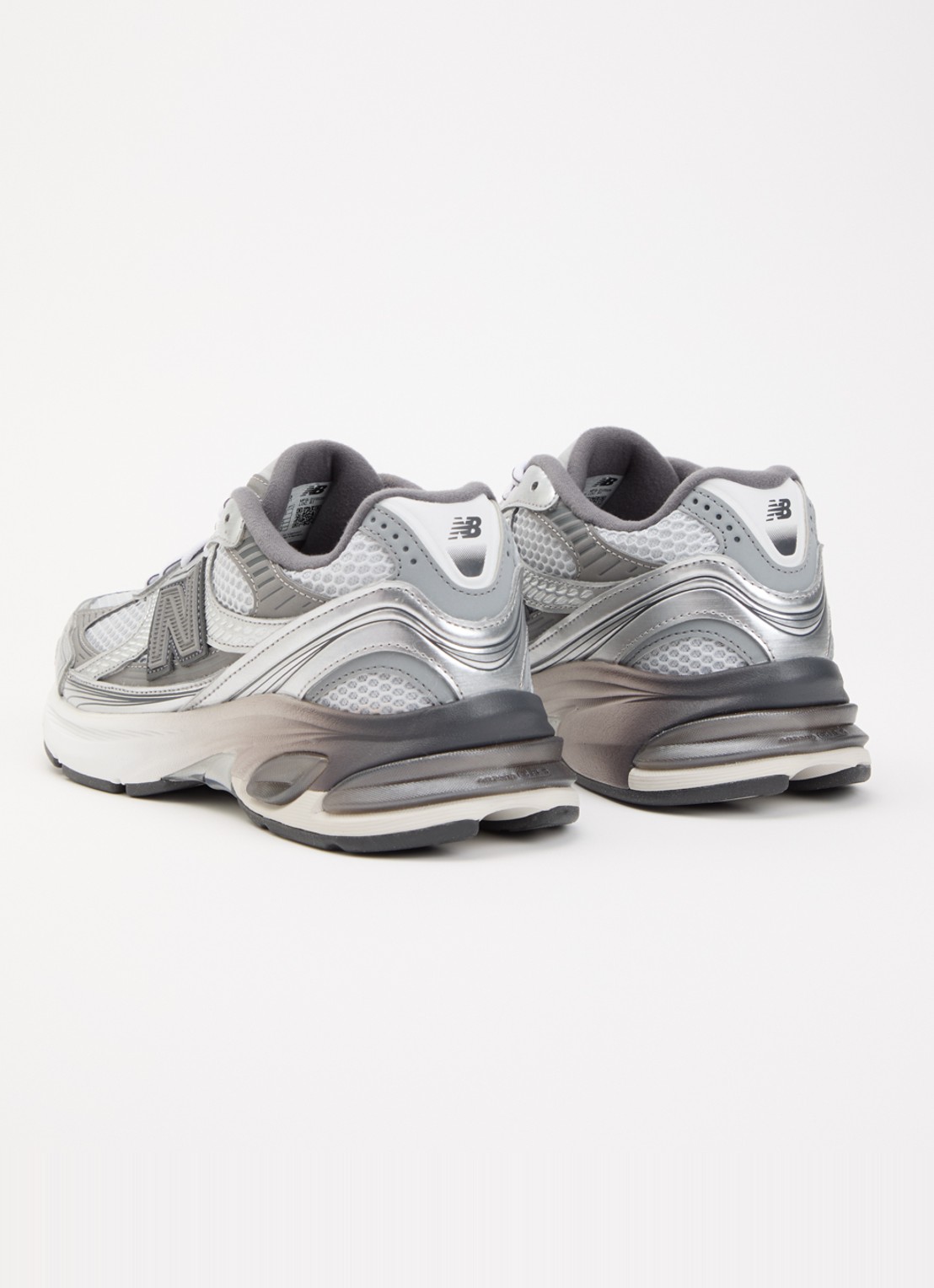 New Balance 2010 sneaker van mesh met details van nubuck - achterkant zilver