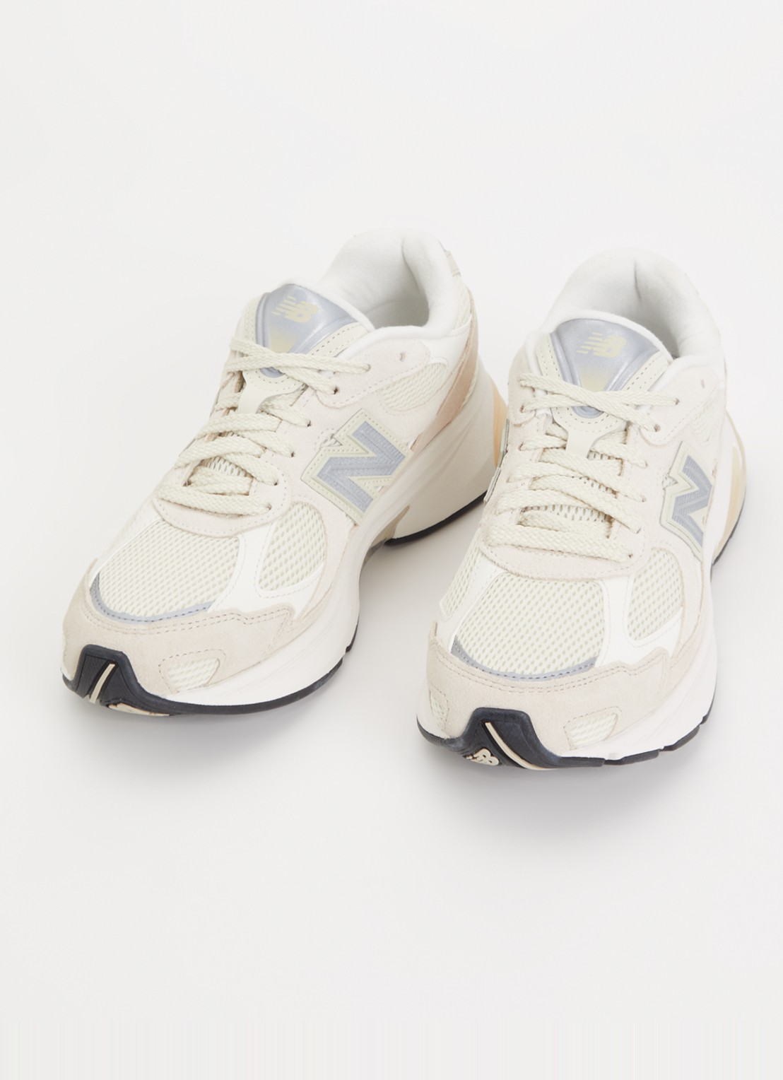 New Balance 2010 sneaker van mesh met suède details - detail 2 creme
