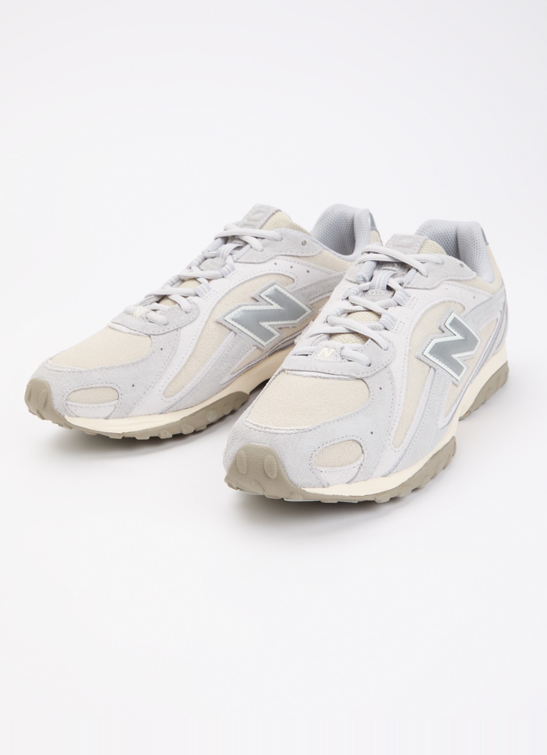 New Balance 204L sneaker met details van mesh - detail 2 lichtgrijs
