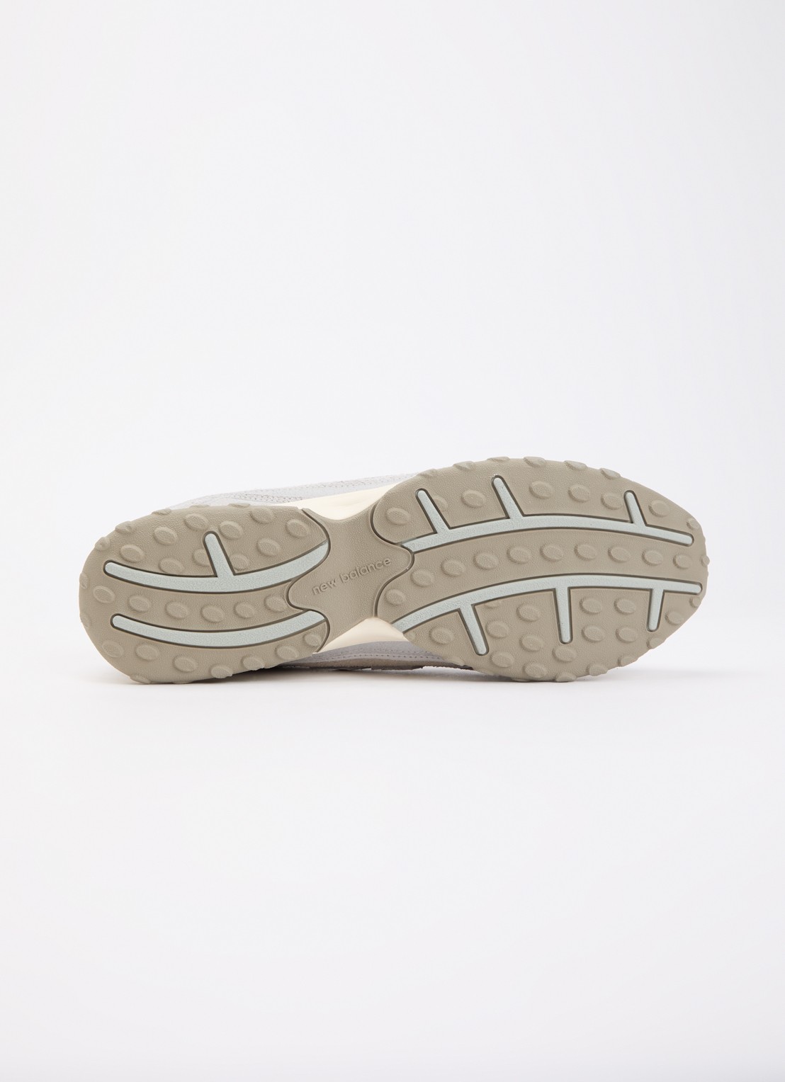 New Balance 204L sneaker met details van mesh - detail 4 lichtgrijs