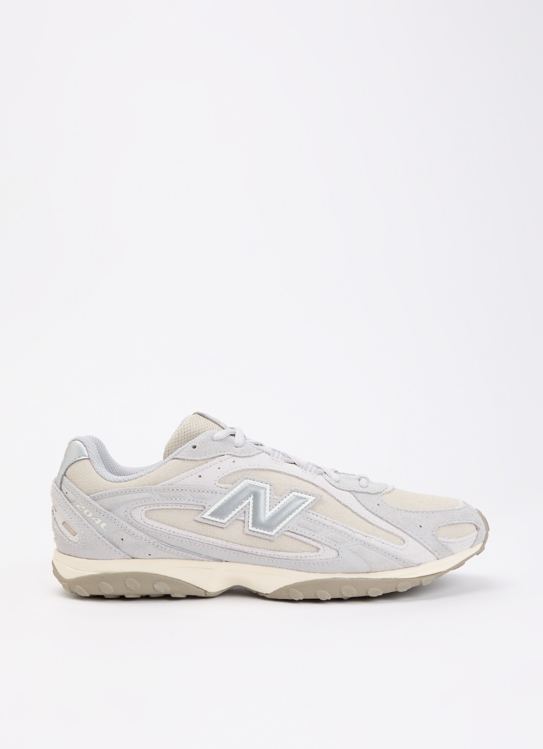 New Balance 204L sneaker met details van mesh - voorkant lichtgrijs