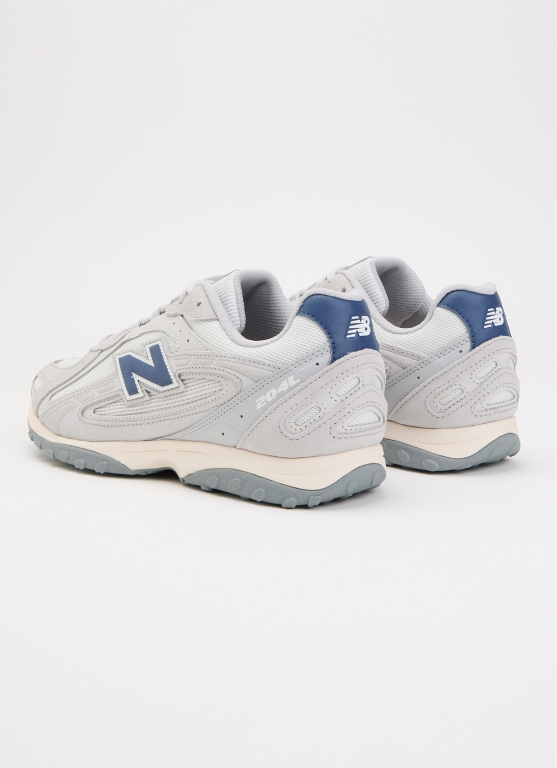 New Balance 204L sneaker met mesh details - achterkant grijs