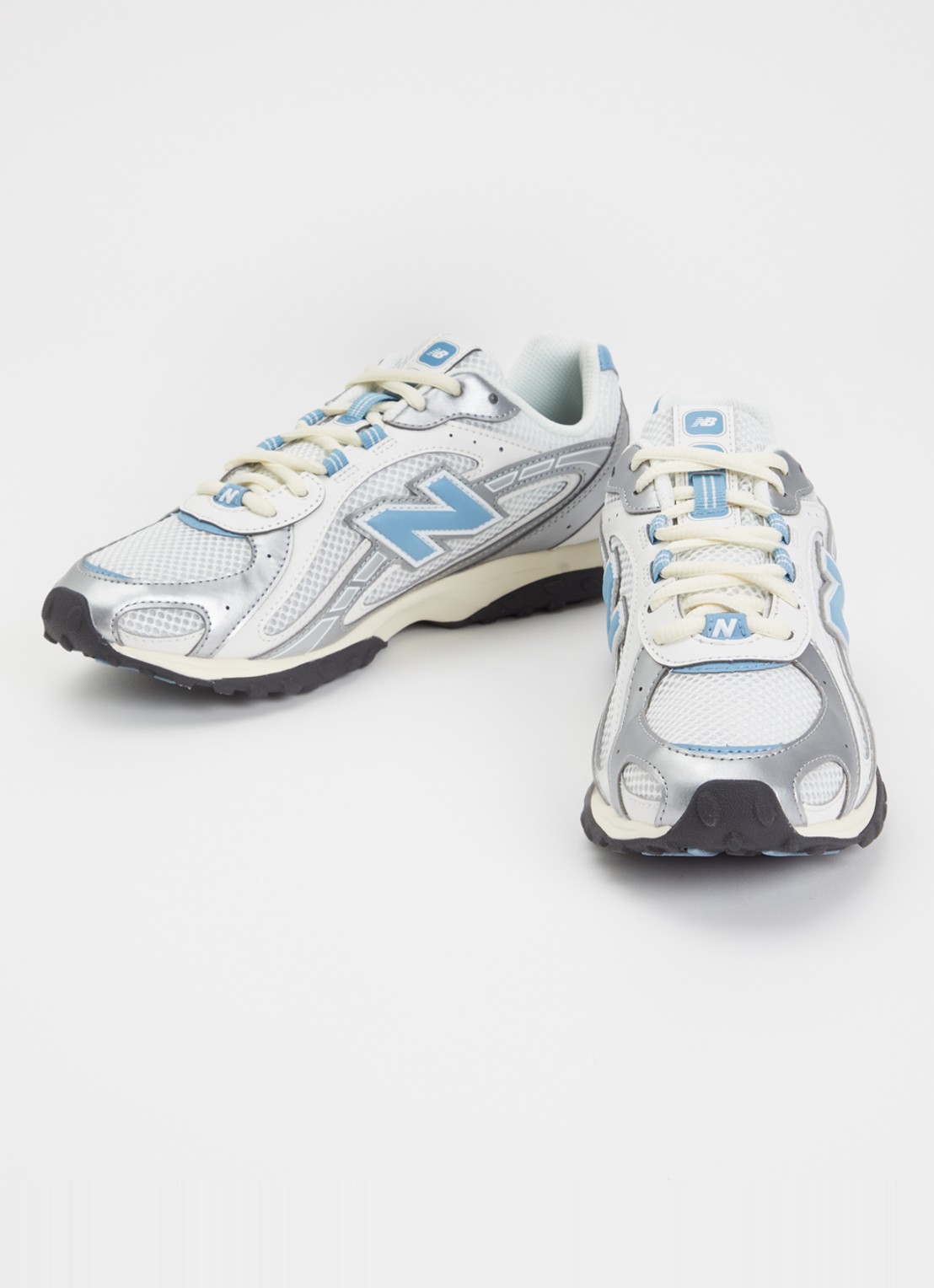 New Balance 204L sneaker met mesh details - detail 3 zilver