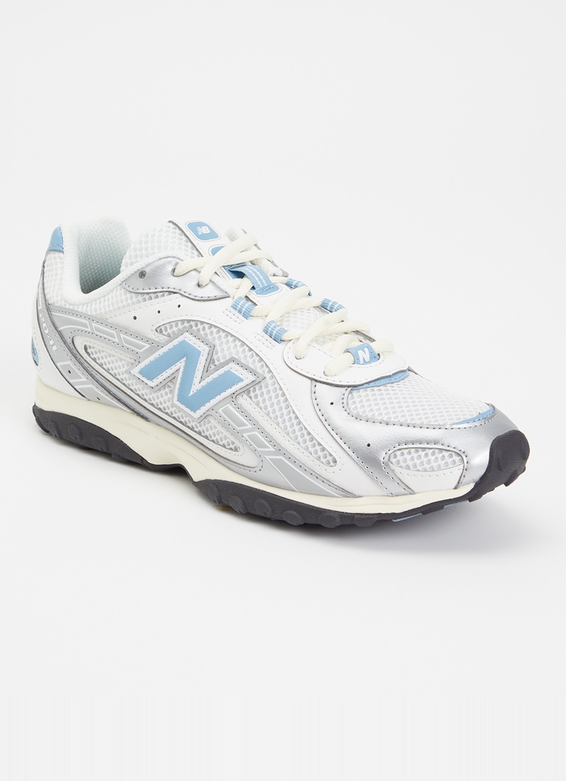 New Balance 204L sneaker met mesh details - voorkant 2 zilver