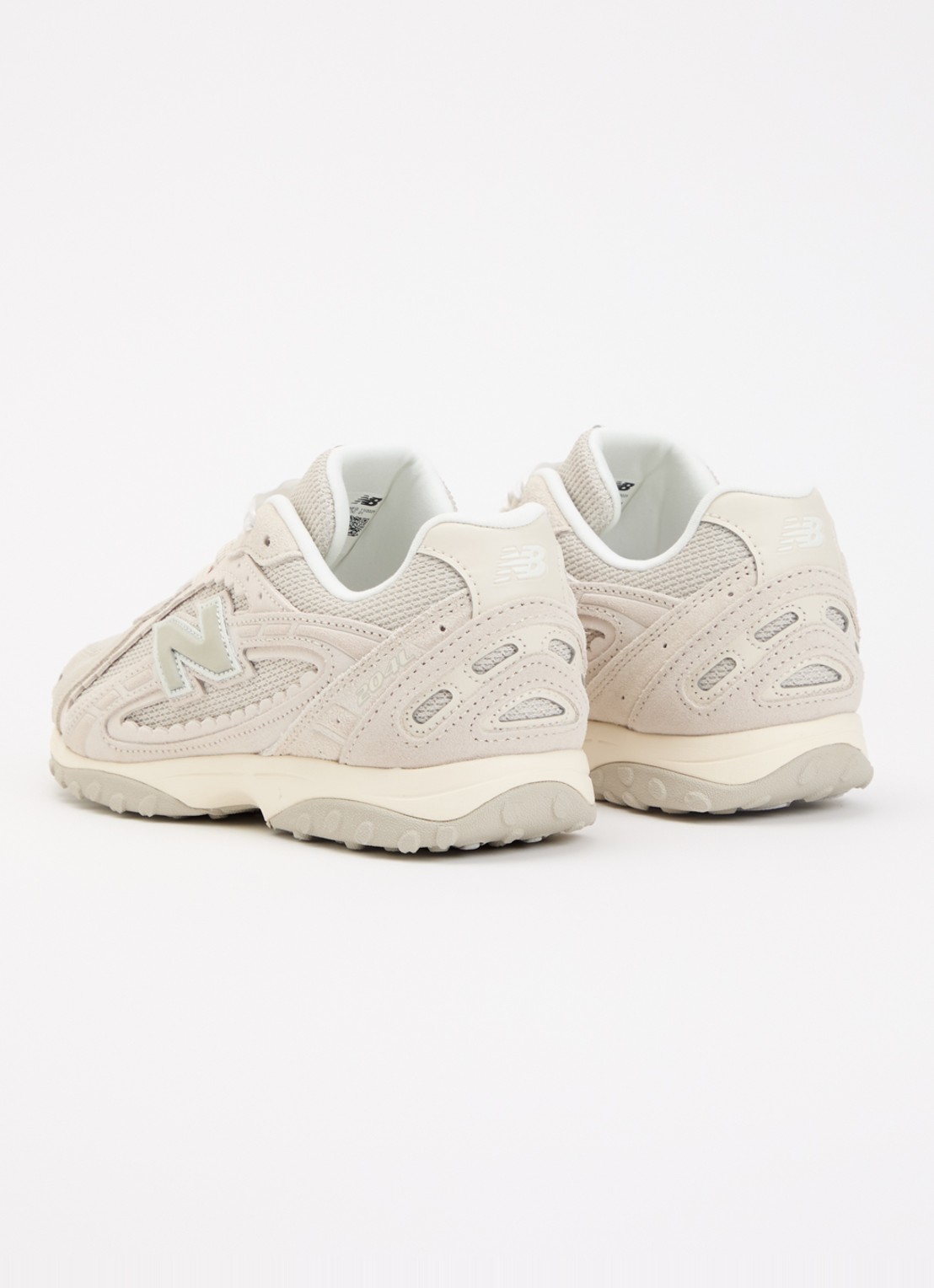 New Balance 204L sneaker van mesh met details van suède - achterkant taupe
