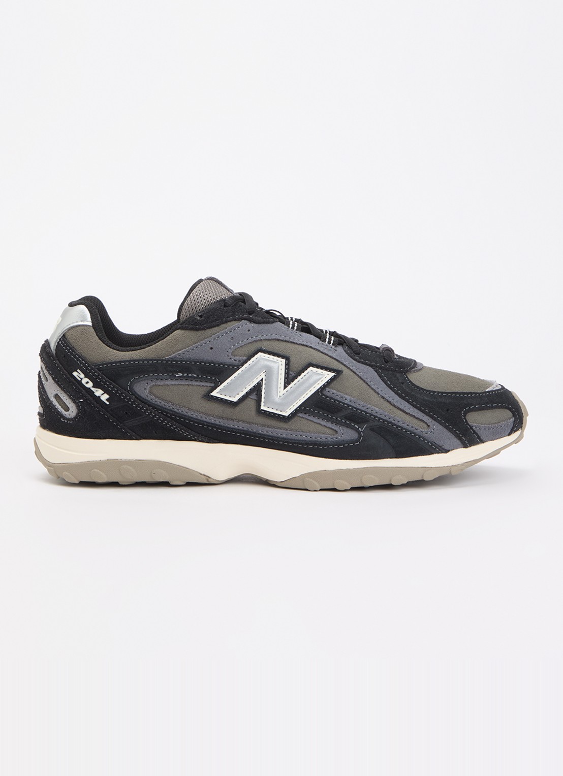 New Balance 204L sneaker van suède - voorkant zwart
