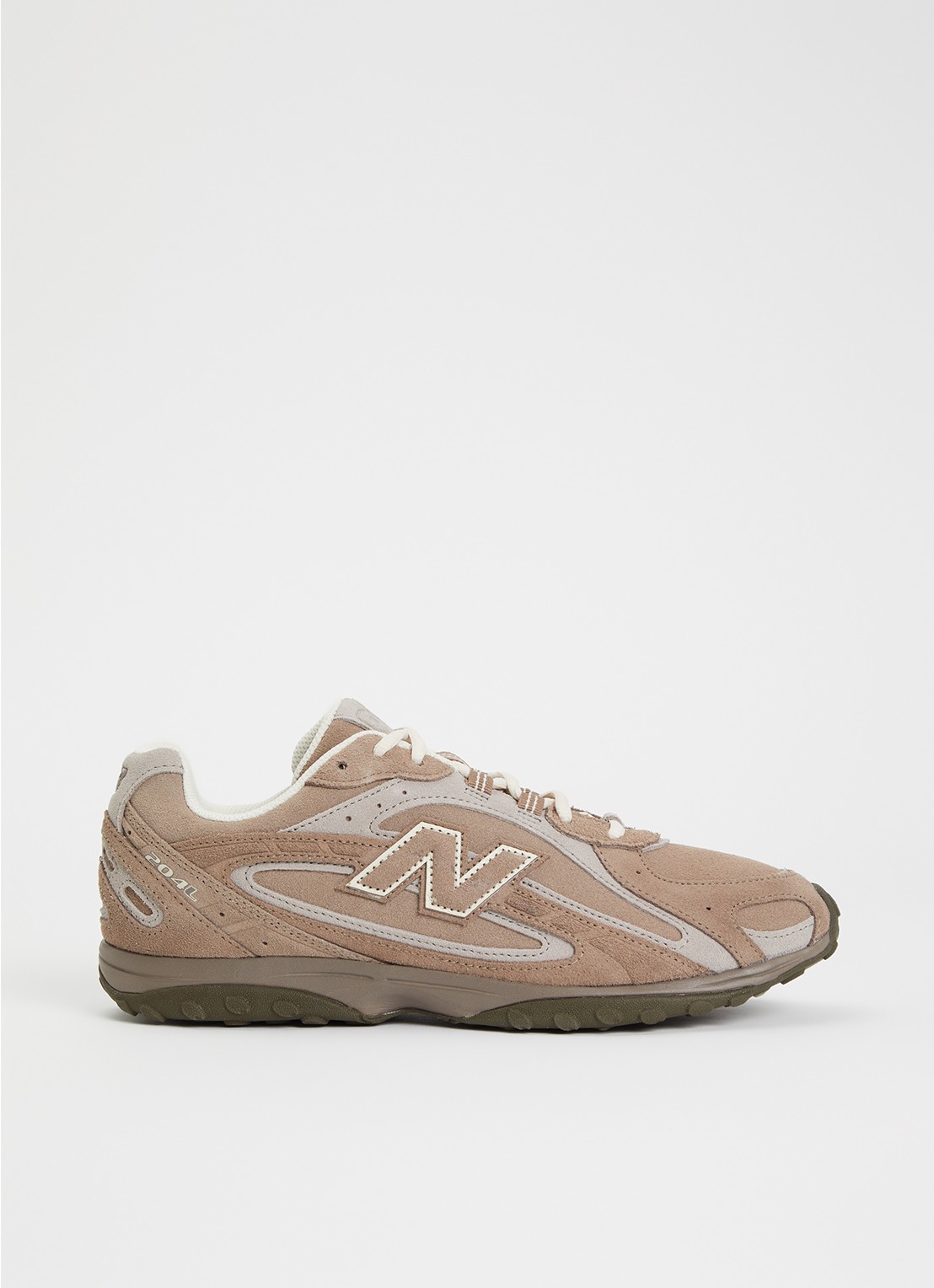 New Balance 204L sneaker van suède - voorkant beige