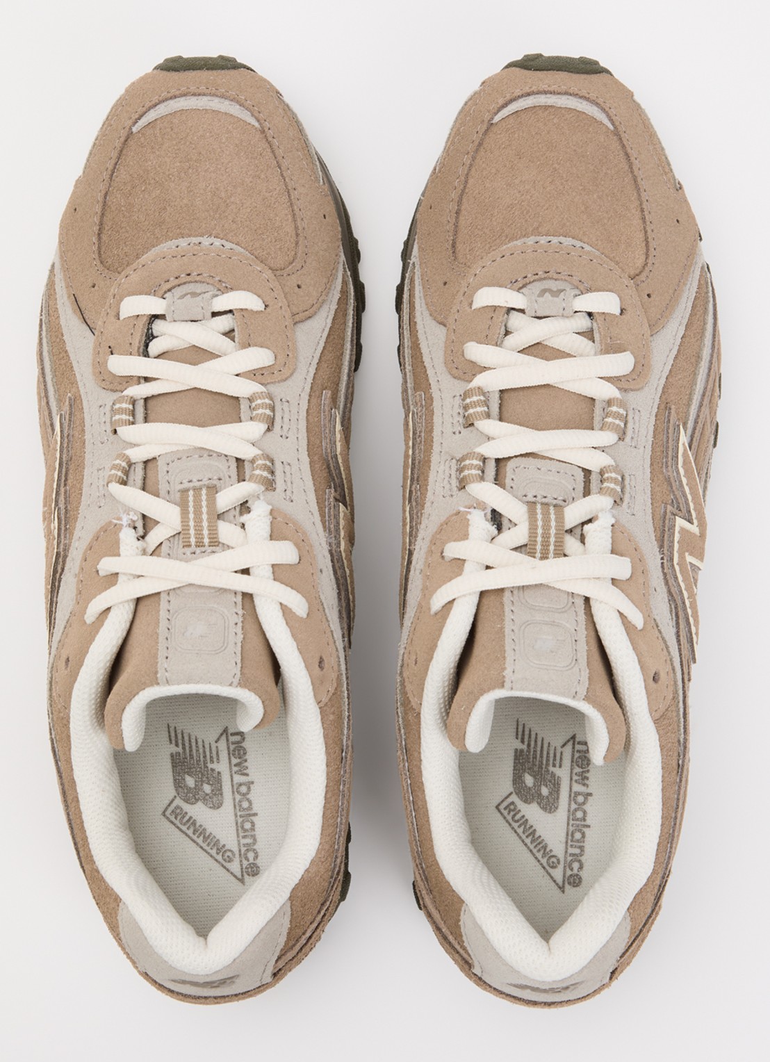 New Balance 204L sneaker van suède - detail 3 lichtbruin
