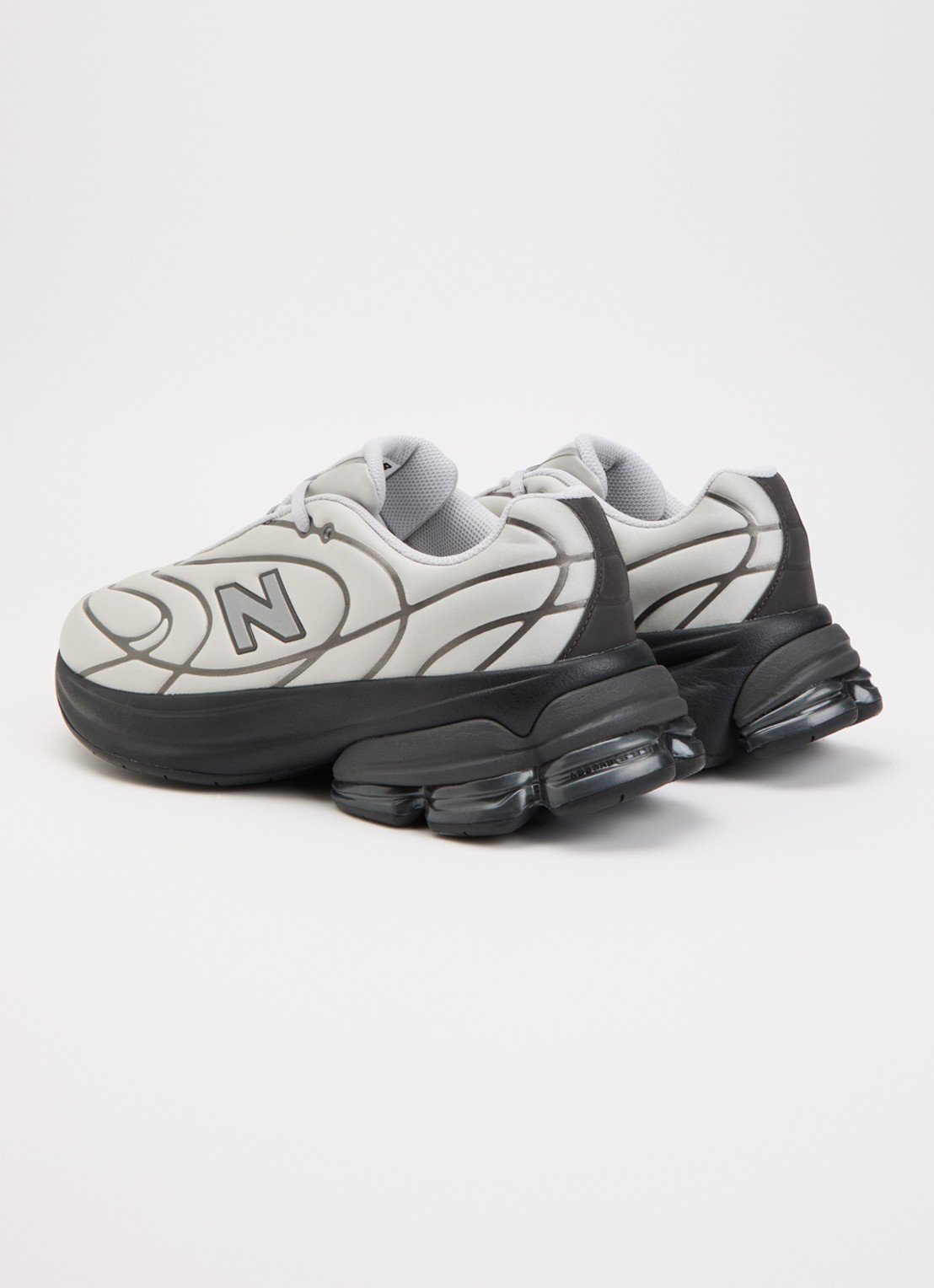 New Balance 5030 sneaker met logo - achterkant grijs