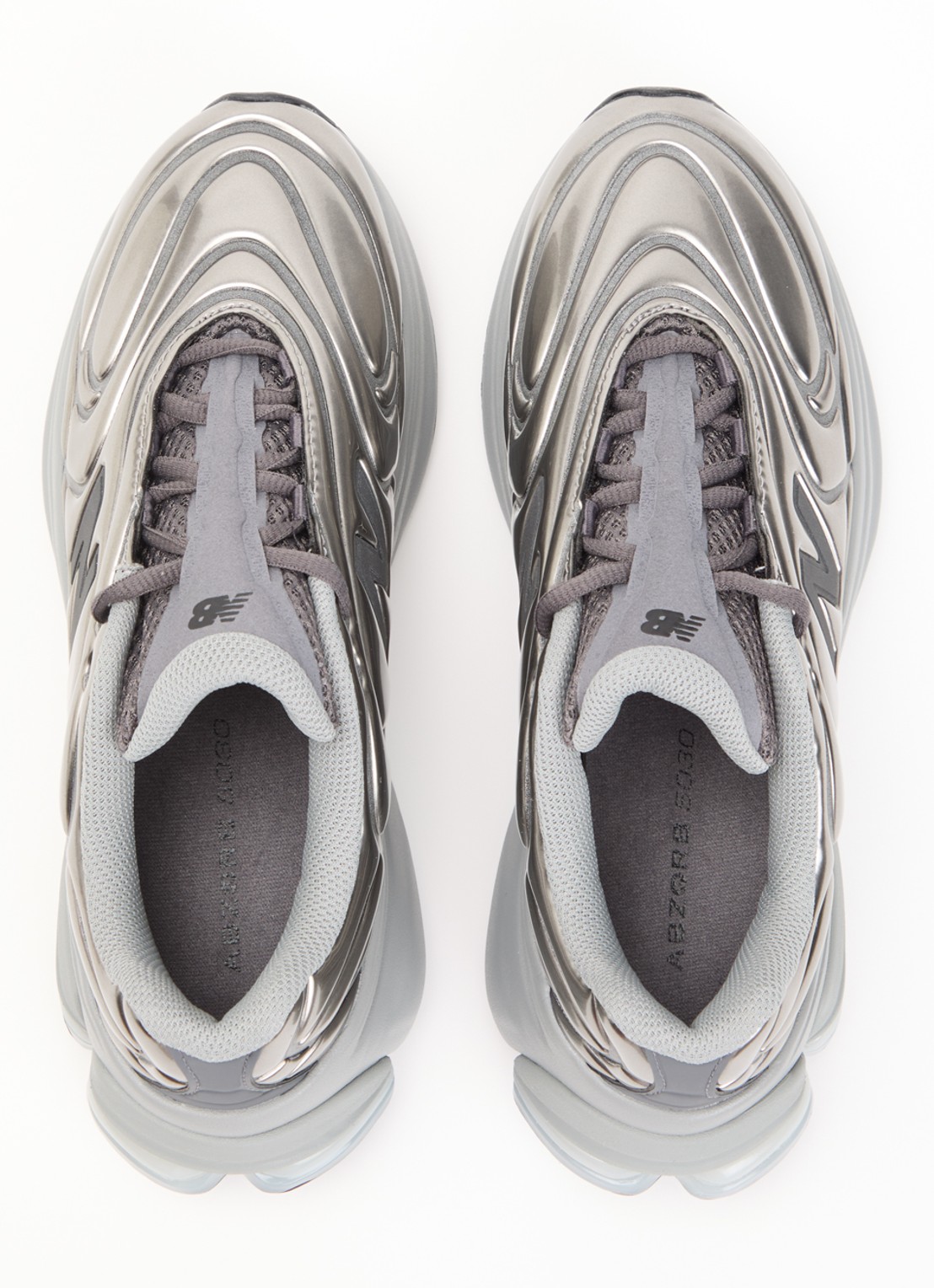 New Balance 5030 sneaker met metallic finish - detail 3 donkergrijs