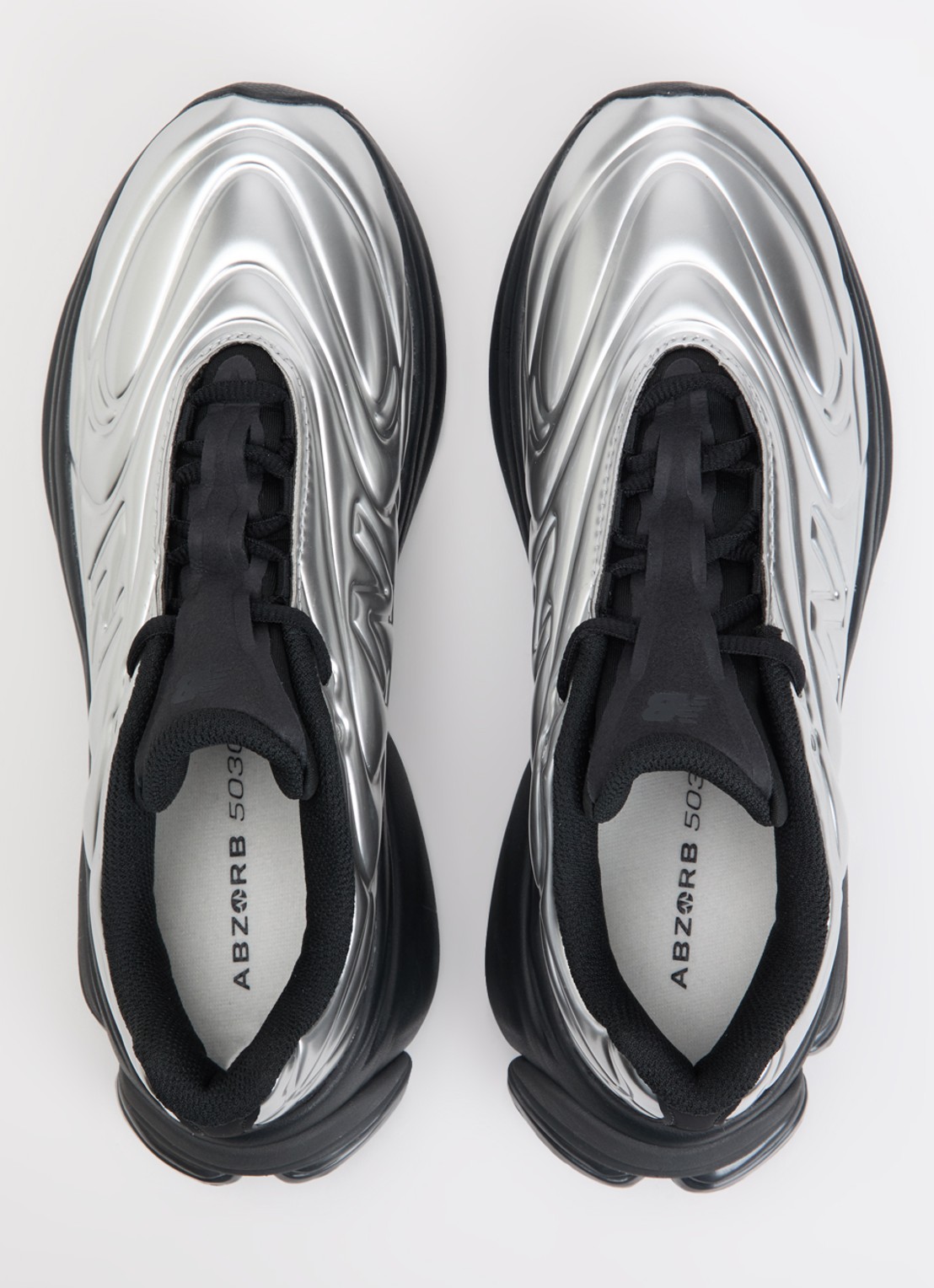 New Balance 5030 sneaker met metallic finish - detail 4 zilver