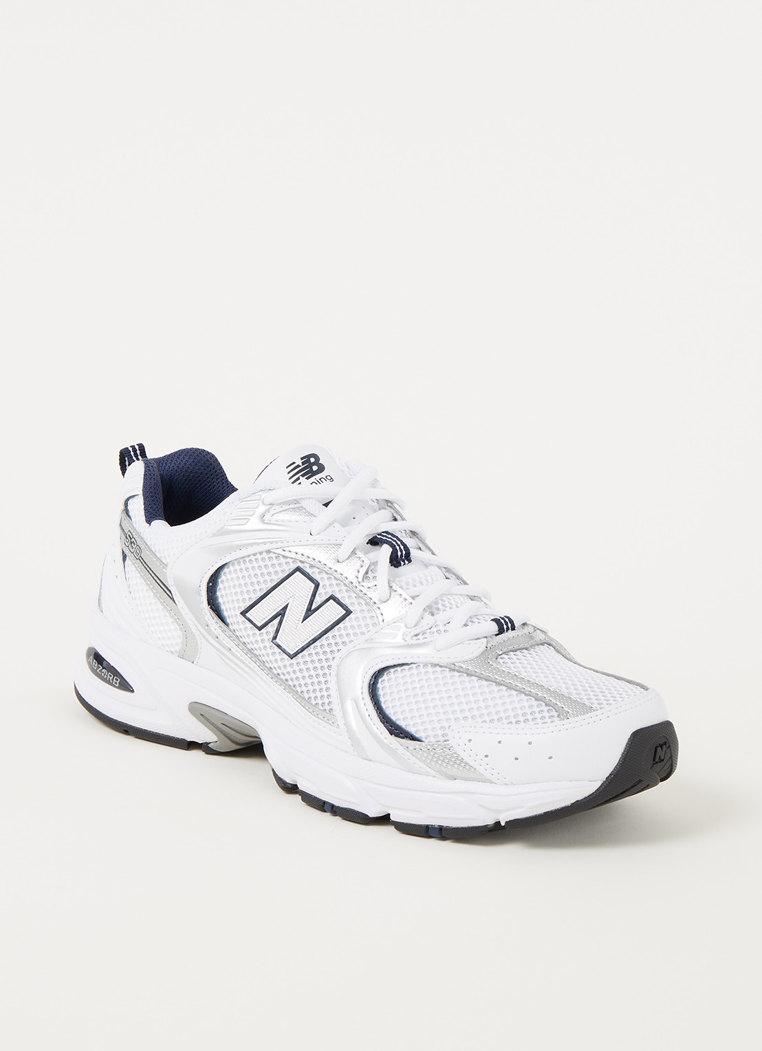 New Balance 530 sneaker met mesh details en metallic finish - MR530SG - voorkant zilver