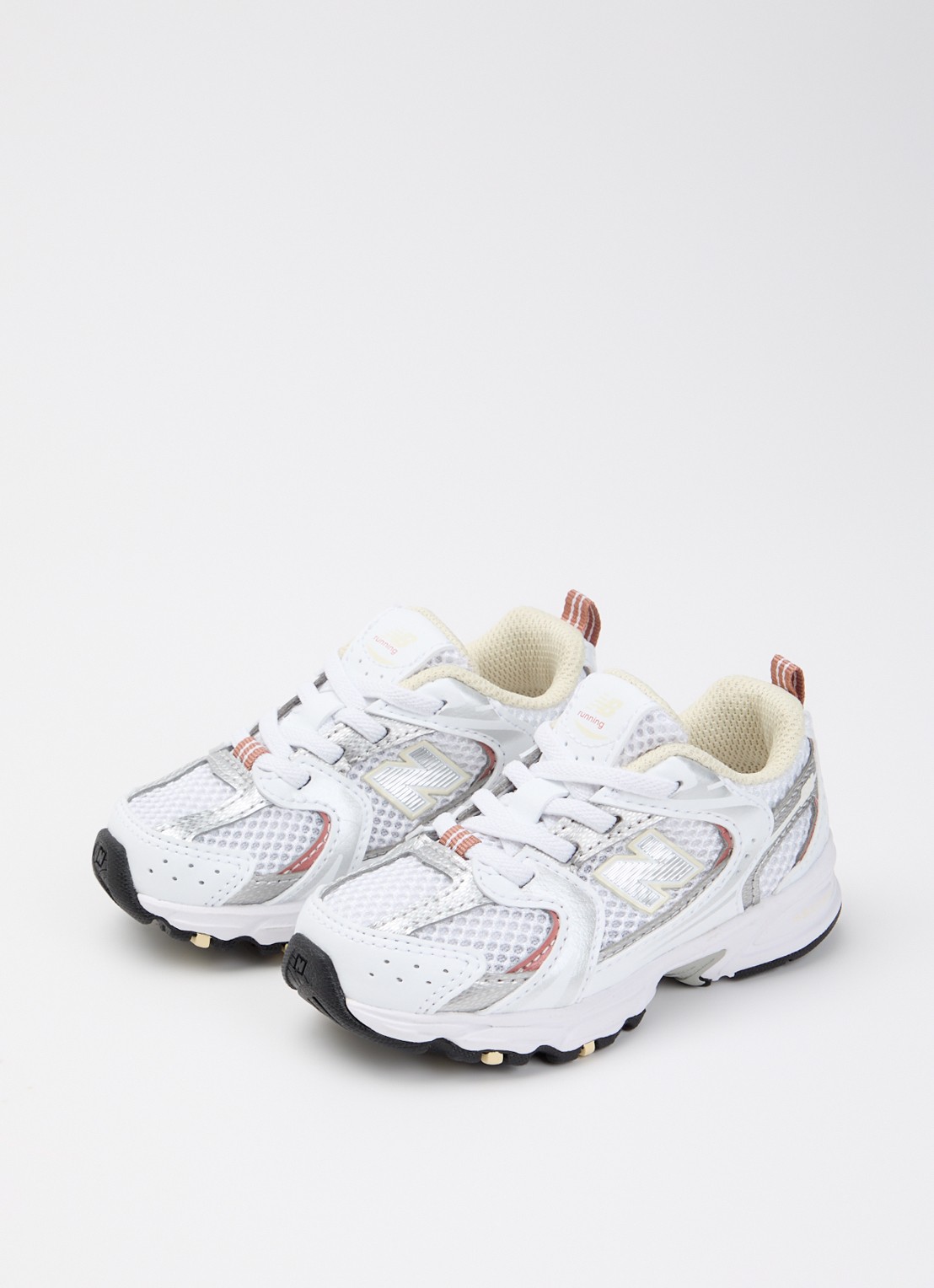 New Balance 530 sneaker met mesh details - voorkant 3 wit