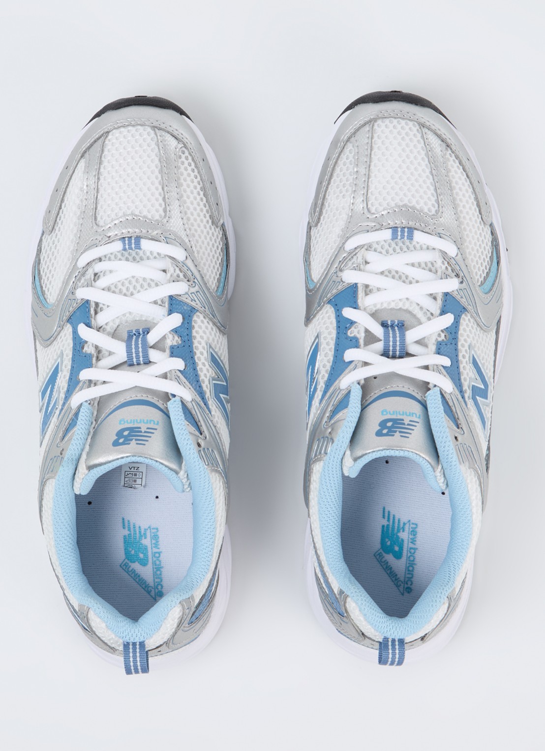 New Balance 530 sneaker van mesh met leren details - detail 4 lichtblauw