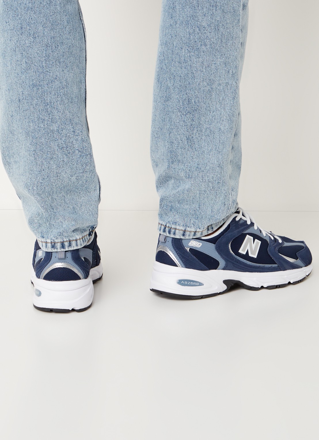 New Balance 530 sneaker van mesh met suède details - voorkant 6 donkerblauw