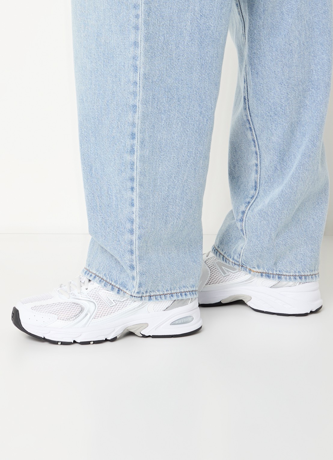 New Balance 530 sportschoen met mesh details  - voorkant 8 wit