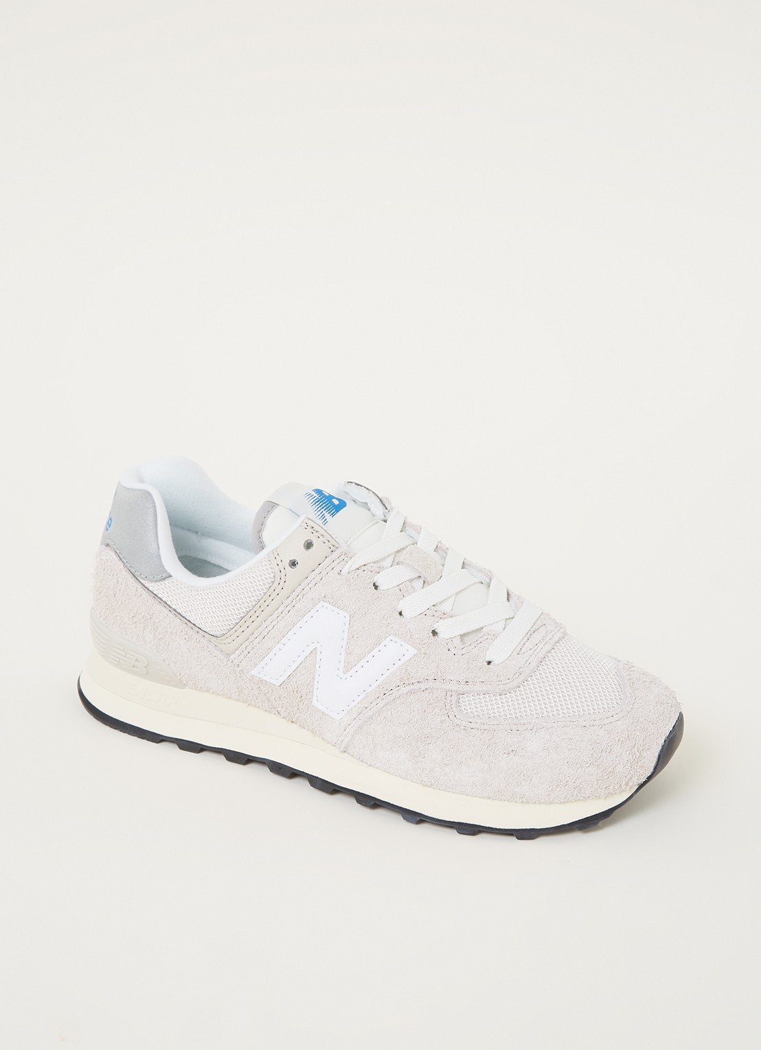 New Balance 574 sneaker van suède met leren details - voorkant creme
