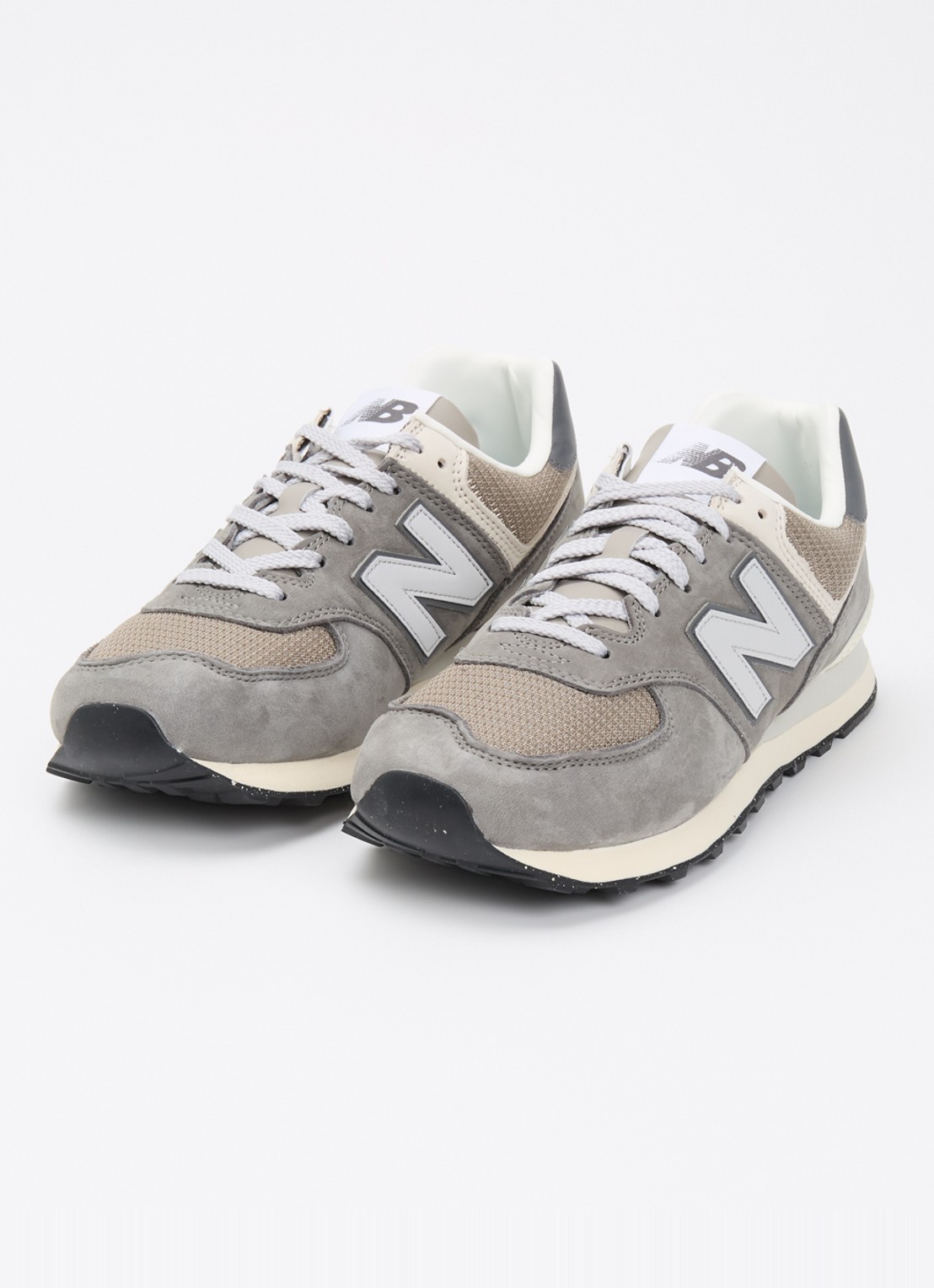 New Balance 574 sneaker van suède met mesh details - detail 4 grijs