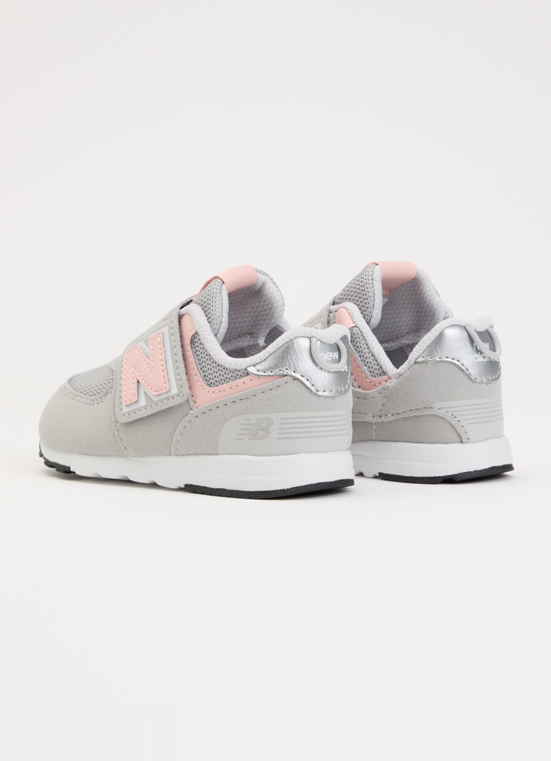 New Balance 574 sneaker van suède - achterkant 3 grijs