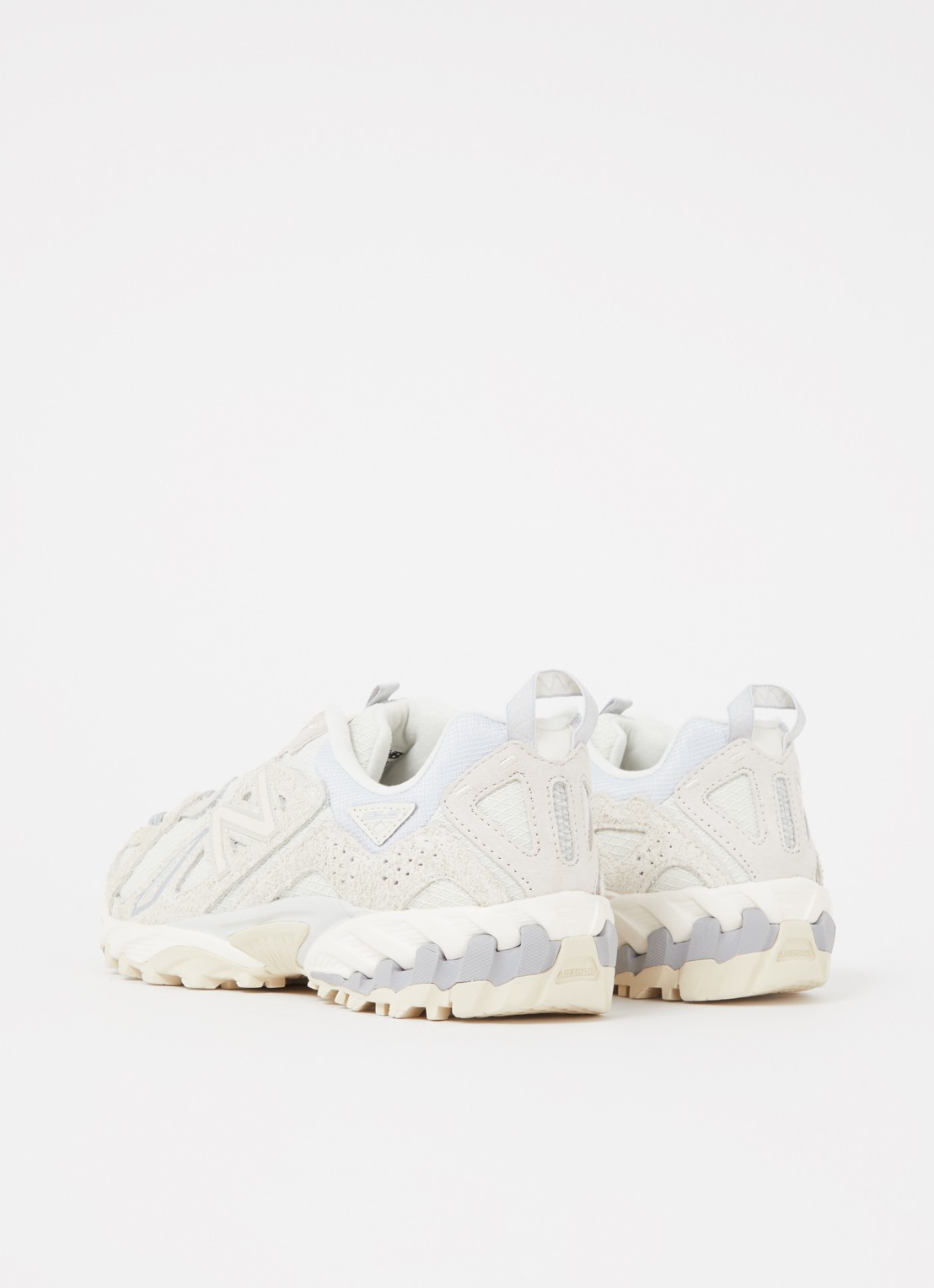 New Balance 610 sneaker met nubuck details - achterkant 3 gebroken wit