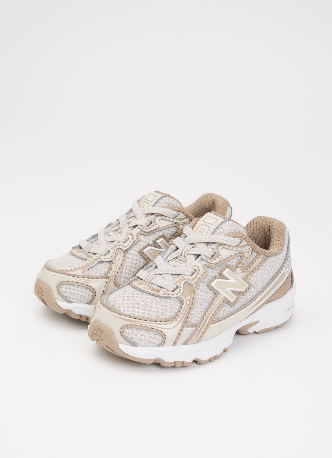 New Balance 740 sneaker met logo  - voorkant 3 beige
