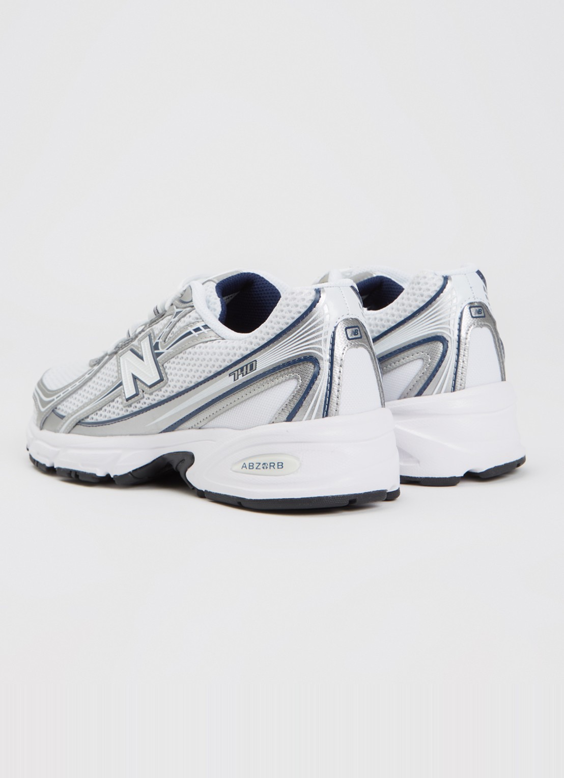 New Balance 740 sneaker met mesh details - achterkant 6 zilver