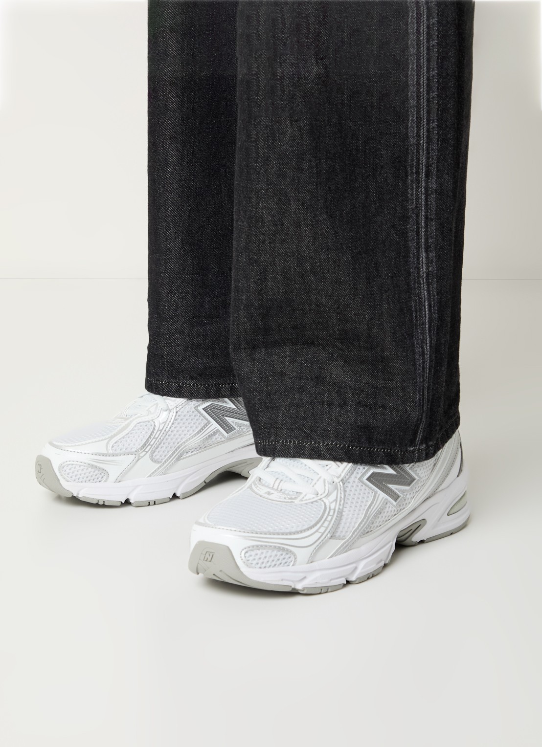 New Balance 740 sneaker met mesh details - voorkant 3 wit