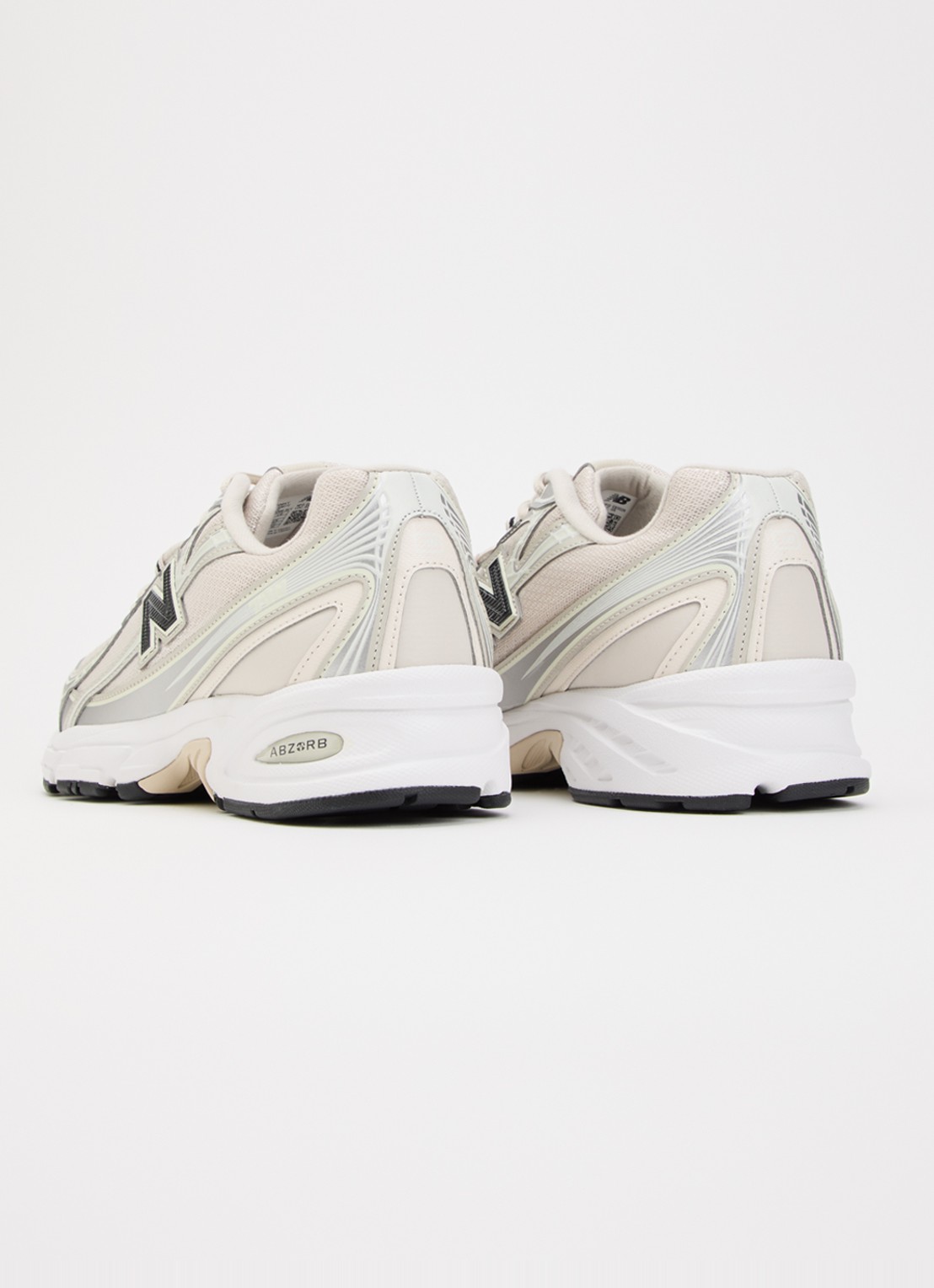New Balance 740 sneaker met mesh details - achterkant beige