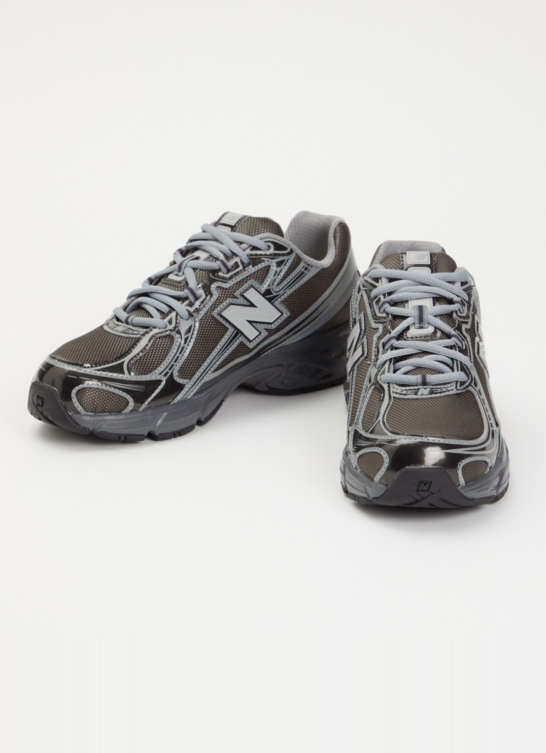 New Balance 740 sneaker met mesh details - detail middengrijs