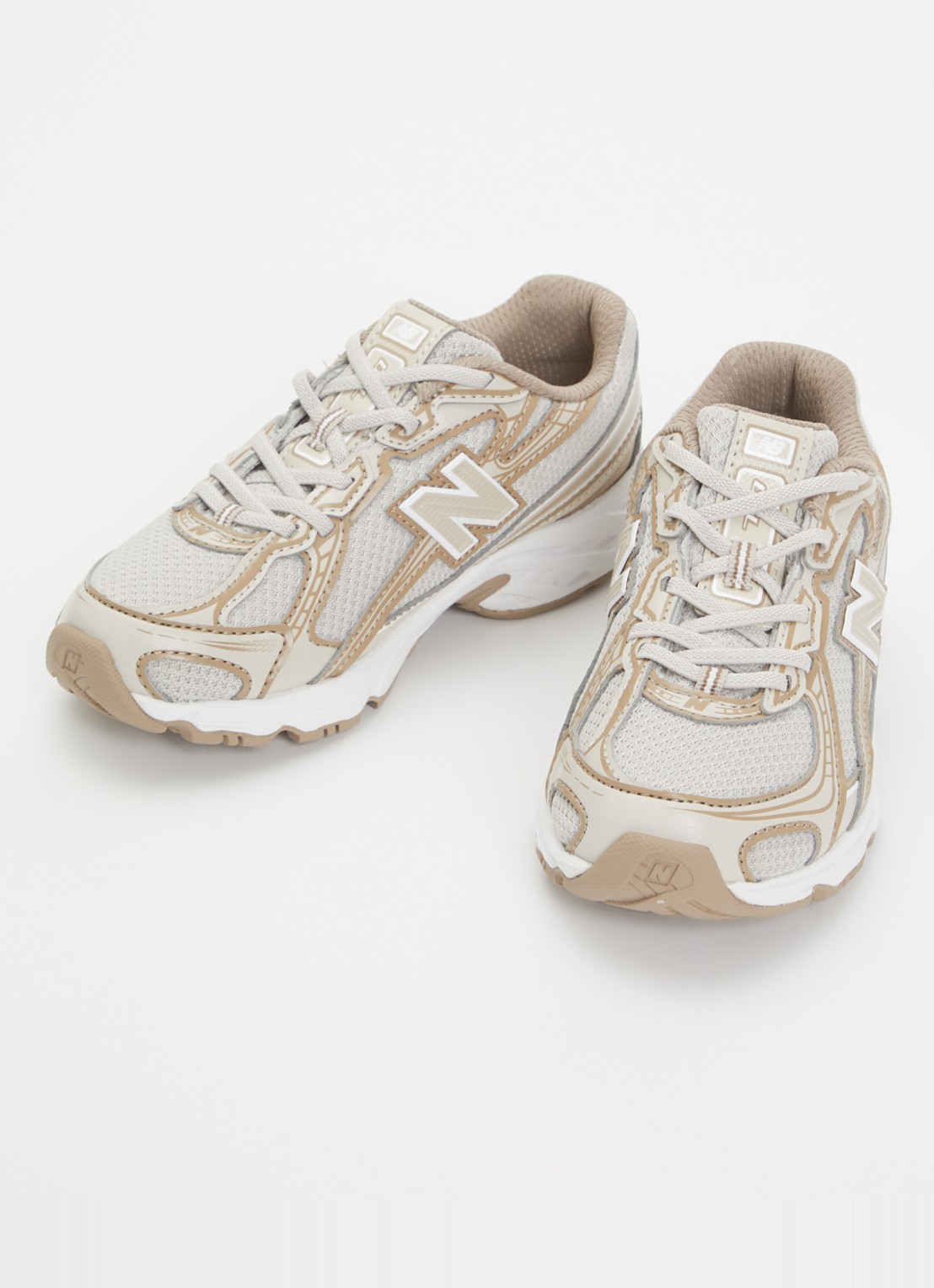 New Balance 740 sneaker met mesh details - voorkant 3 donkerbeige