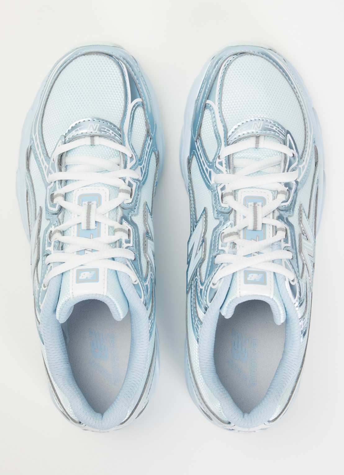 New Balance 740 sneaker met metallic finish - detail 3 lichtblauw