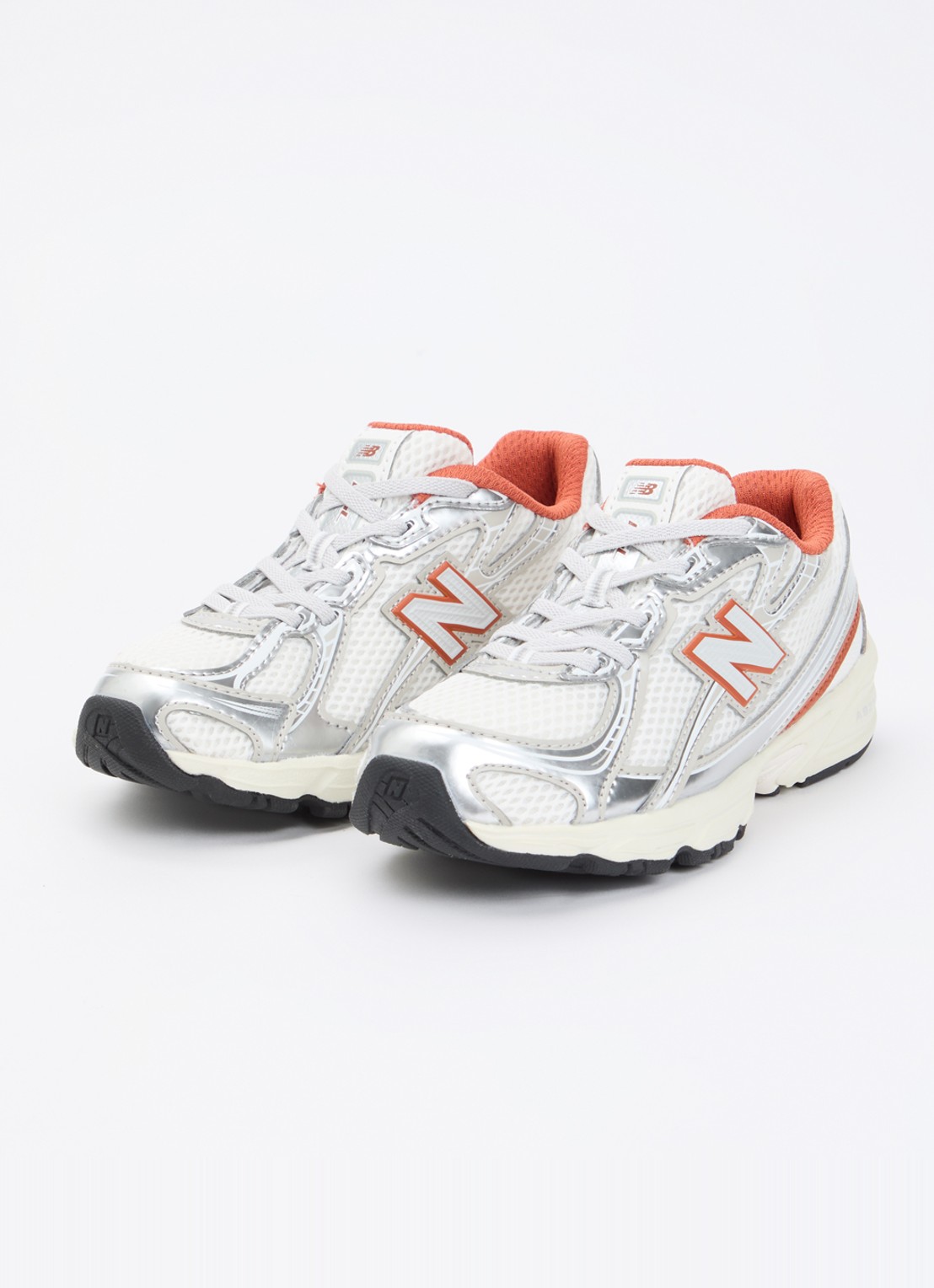 New Balance 740 sneaker van mesh met metallic details - voorkant 4 oranjerood