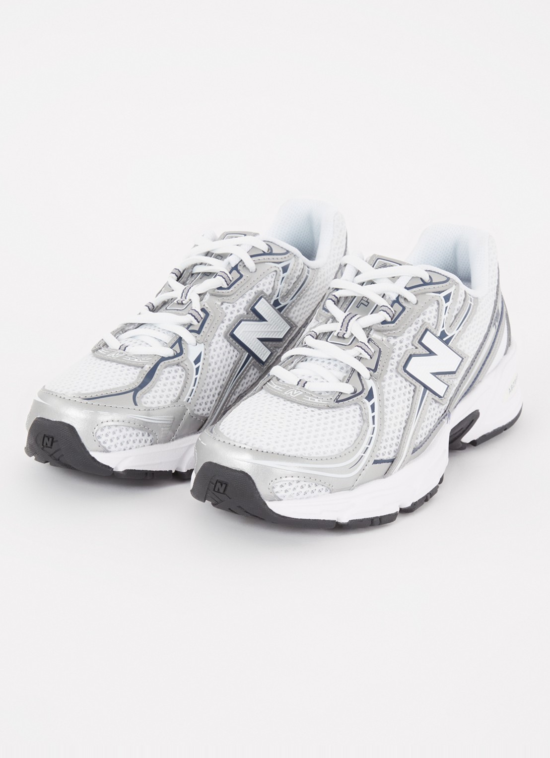 New Balance 740 sneaker van mesh met metallic finish - detail 4 zilver
