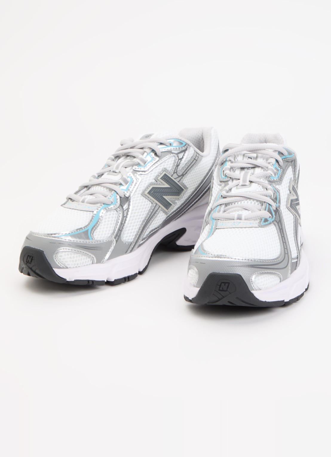 New Balance 740 sneaker van mesh met metallic finish - detail 3 lichtgrijs