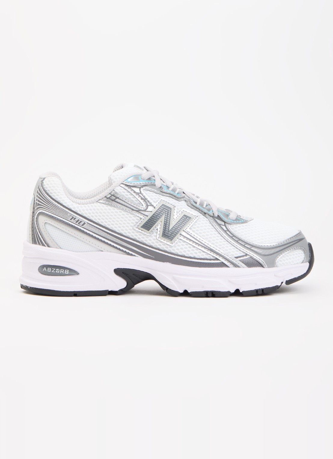 New Balance 740 sneaker van mesh met metallic finish - voorkant lichtgrijs