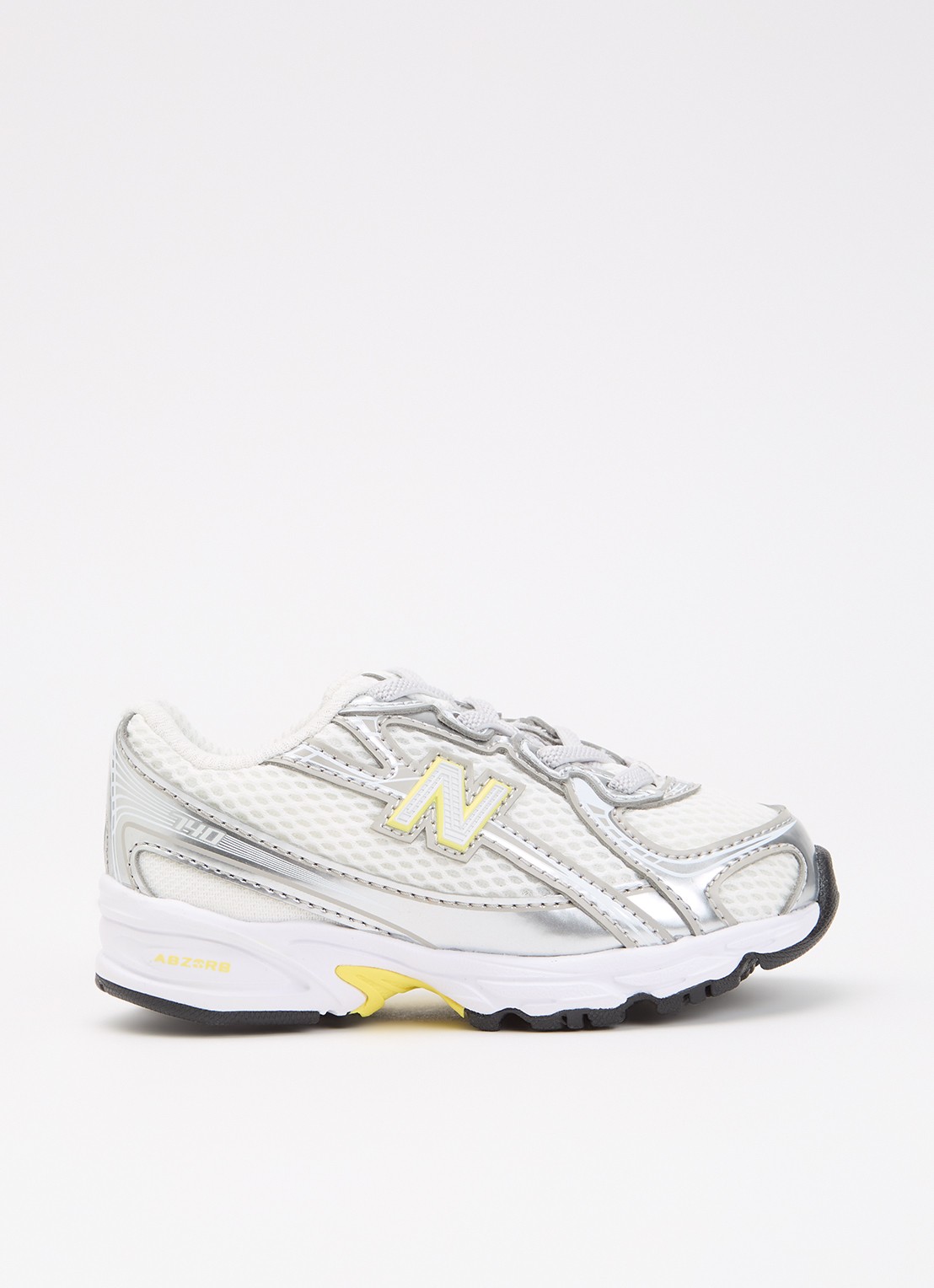 New Balance 740 sneaker van mesh met metallic finish - voorkant 3 creme